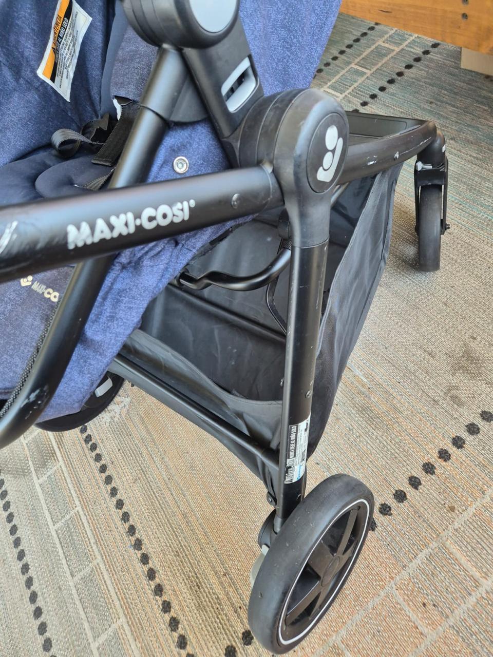 (#PG5238) Coche Travel System modelo Zelia + Huevito modelo Mico Max 30 + Base. Marca Maxi Cosi