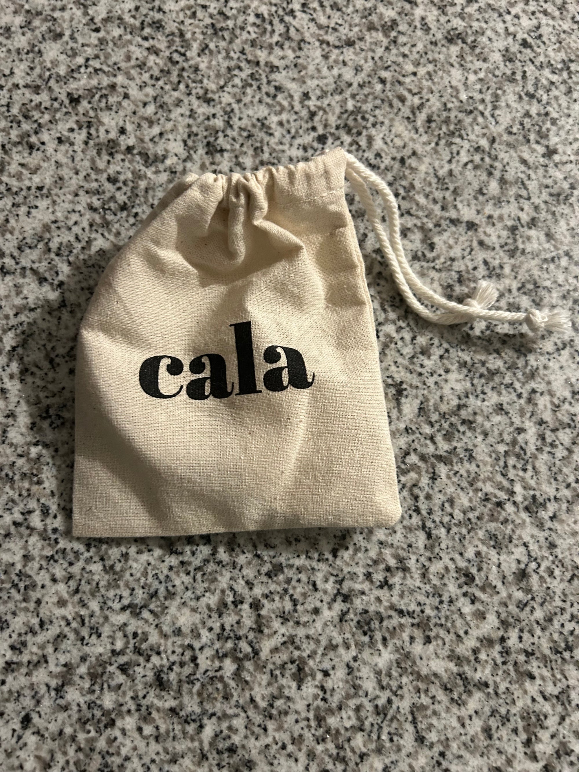 (#PG4979) Copitas de plata. Marca Cala