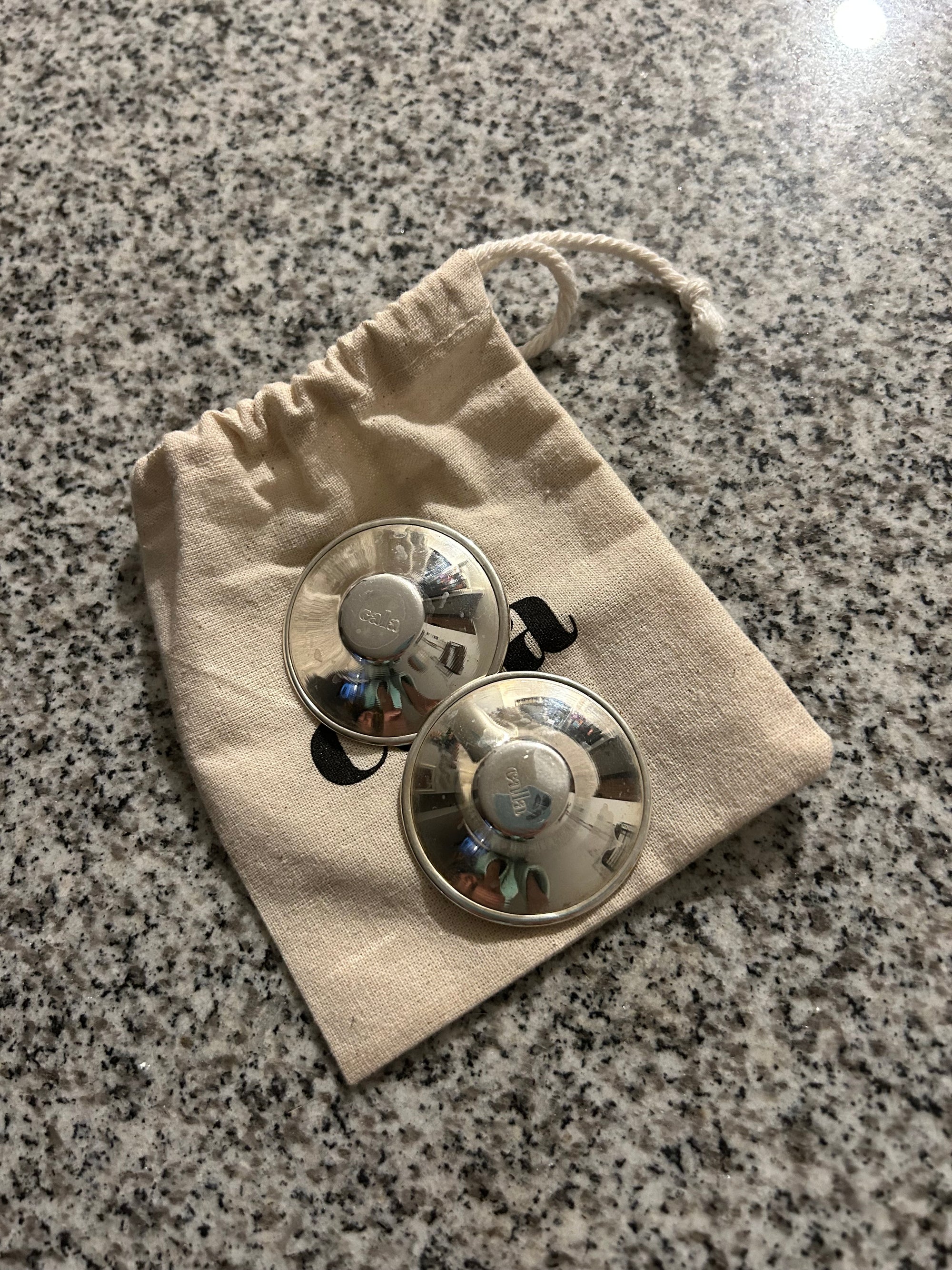 (#PG4979) Copitas de plata. Marca Cala