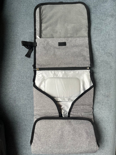 (#PG4809) Cambiador de pañales portátil de género impermeable. Marca Lekebaby