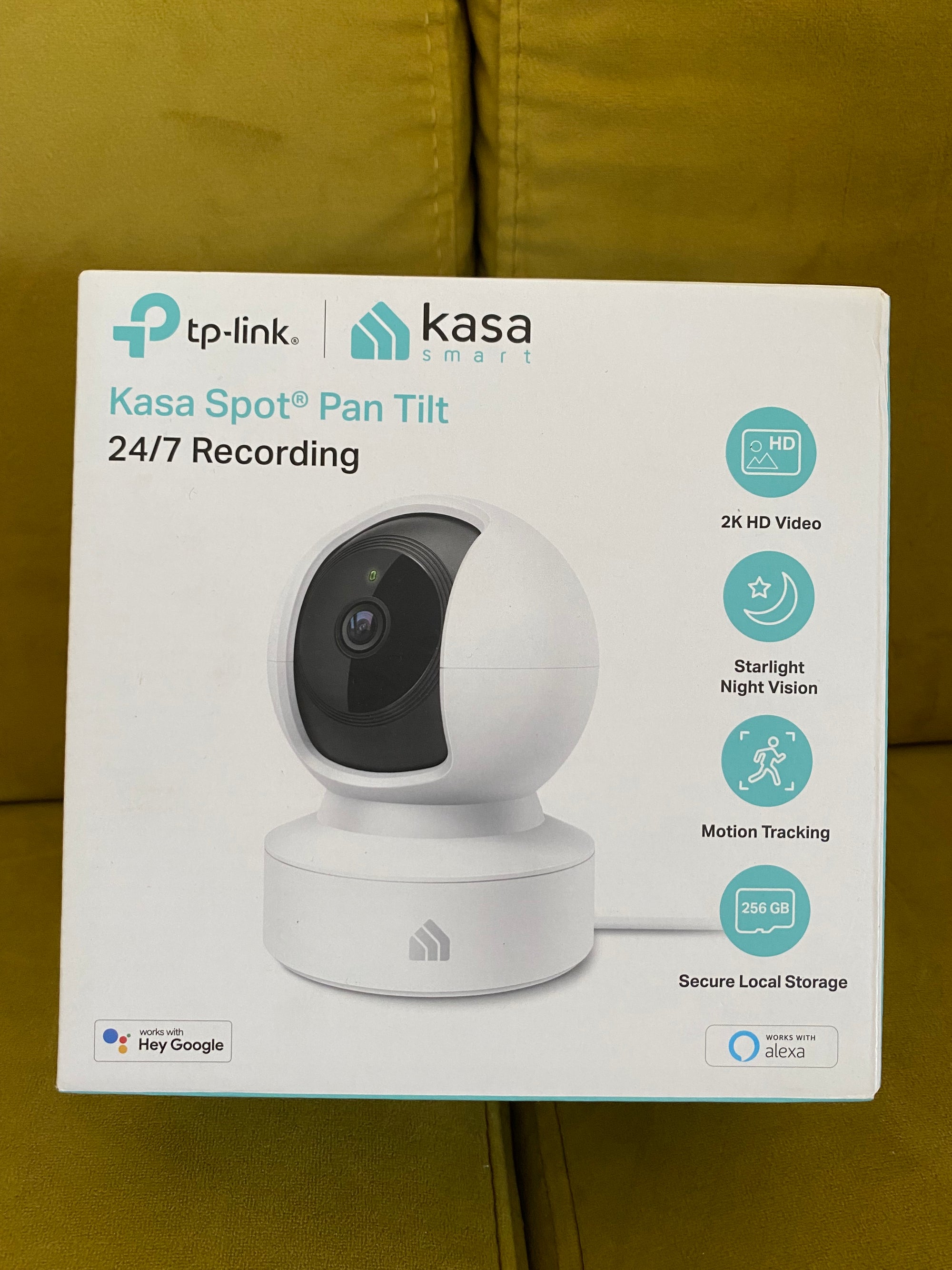 (#PG4595) Cámara monitor de vigilancia con wifi modelo KC115 Kasa Spot Pan. Marca TP Link