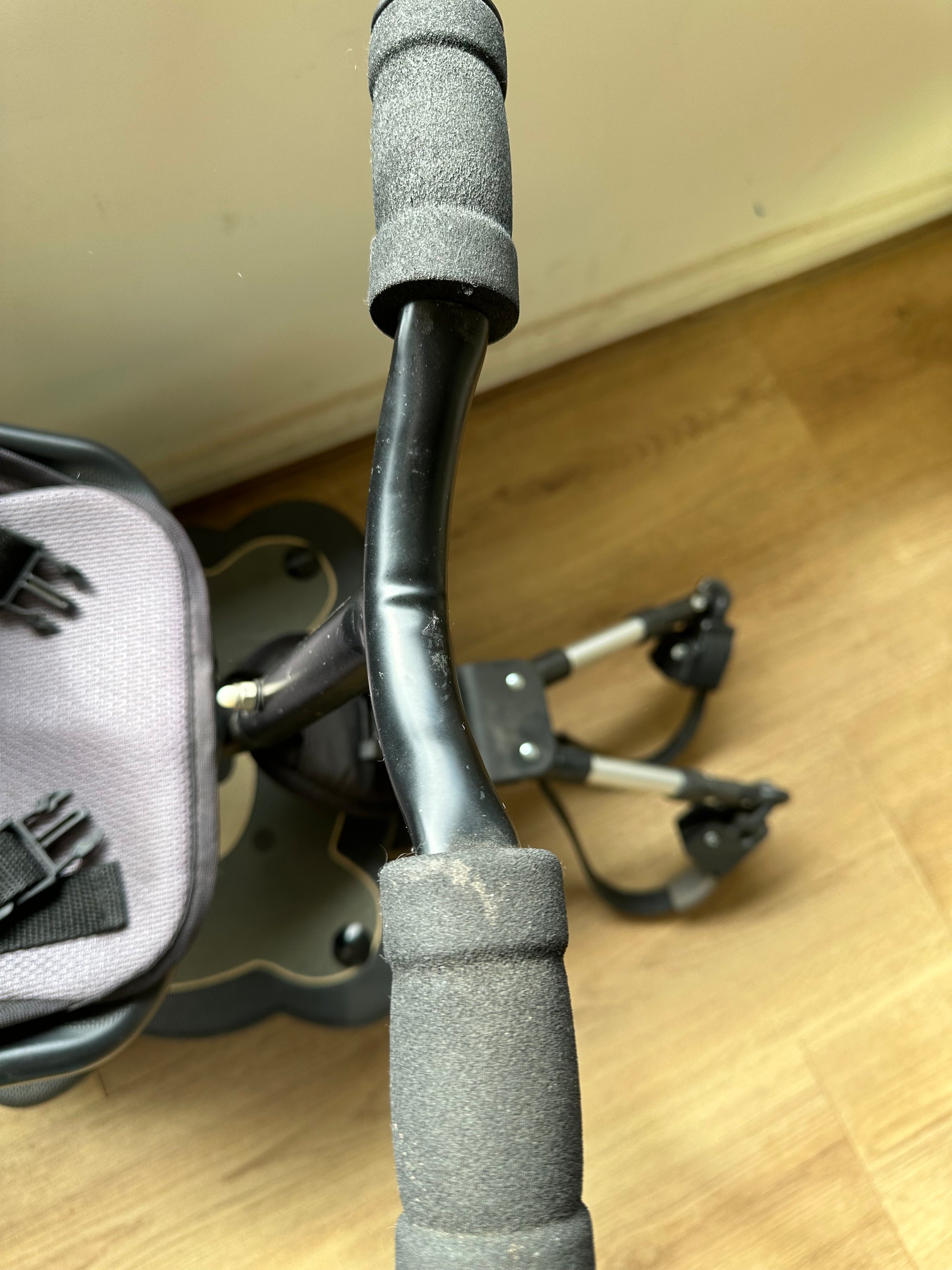 (#PG4642) Asiento hermano mayor modelo Cozy Rider 2 en 1. Marca Englancha