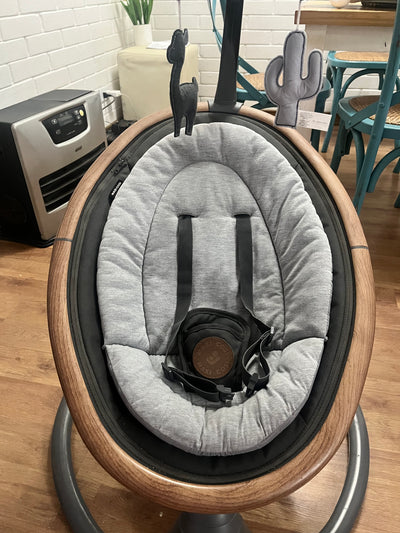 Silla nido mecedora, modelo gris. Marca Maxi Cosi (#PG5721)