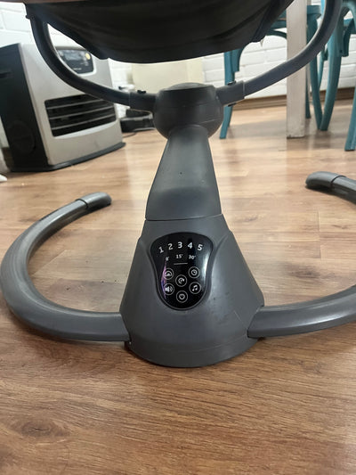 Silla nido mecedora, modelo gris. Marca Maxi Cosi (#PG5721)