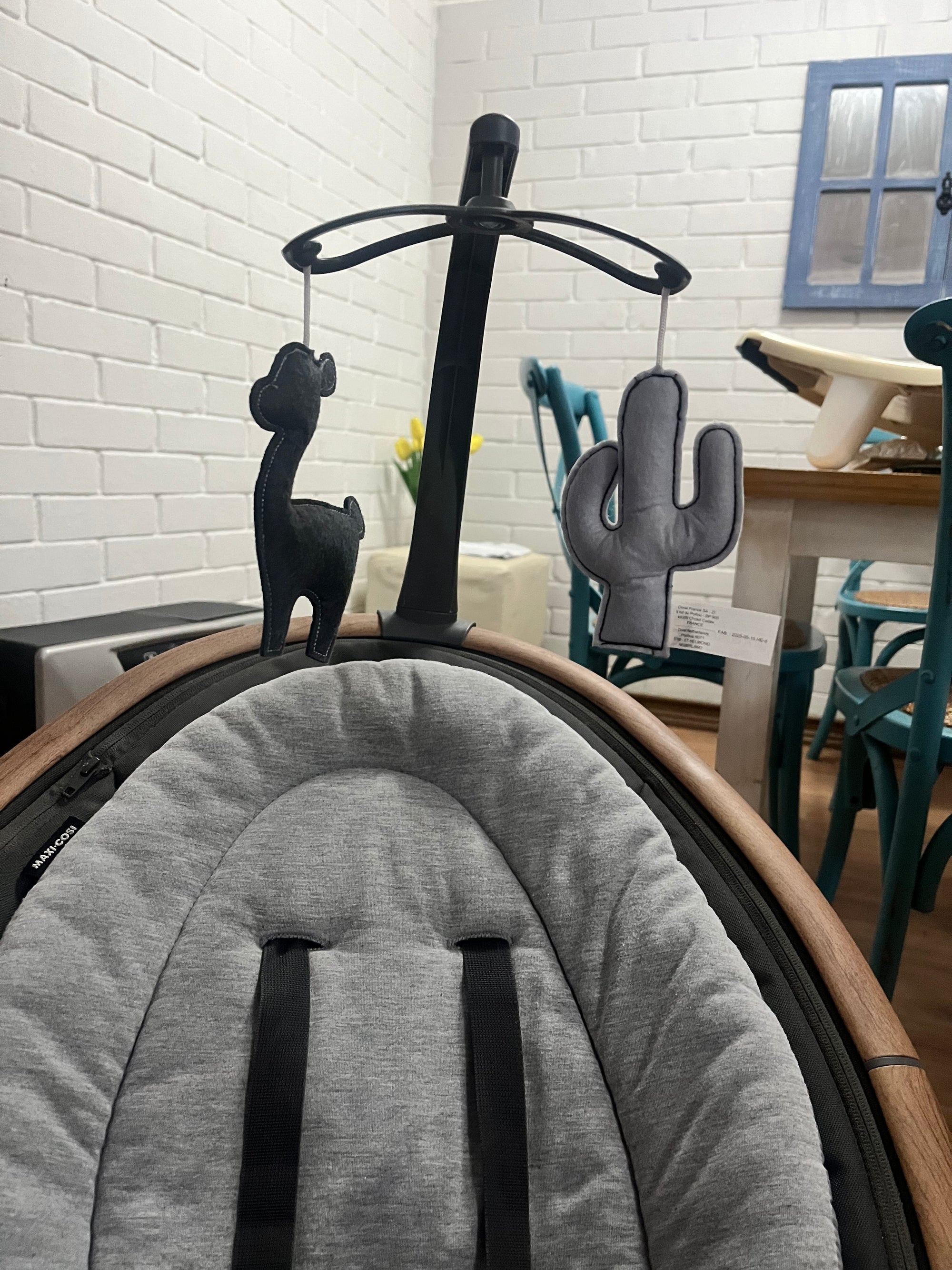 Silla nido mecedora, modelo gris. Marca Maxi Cosi (#PG5721)
