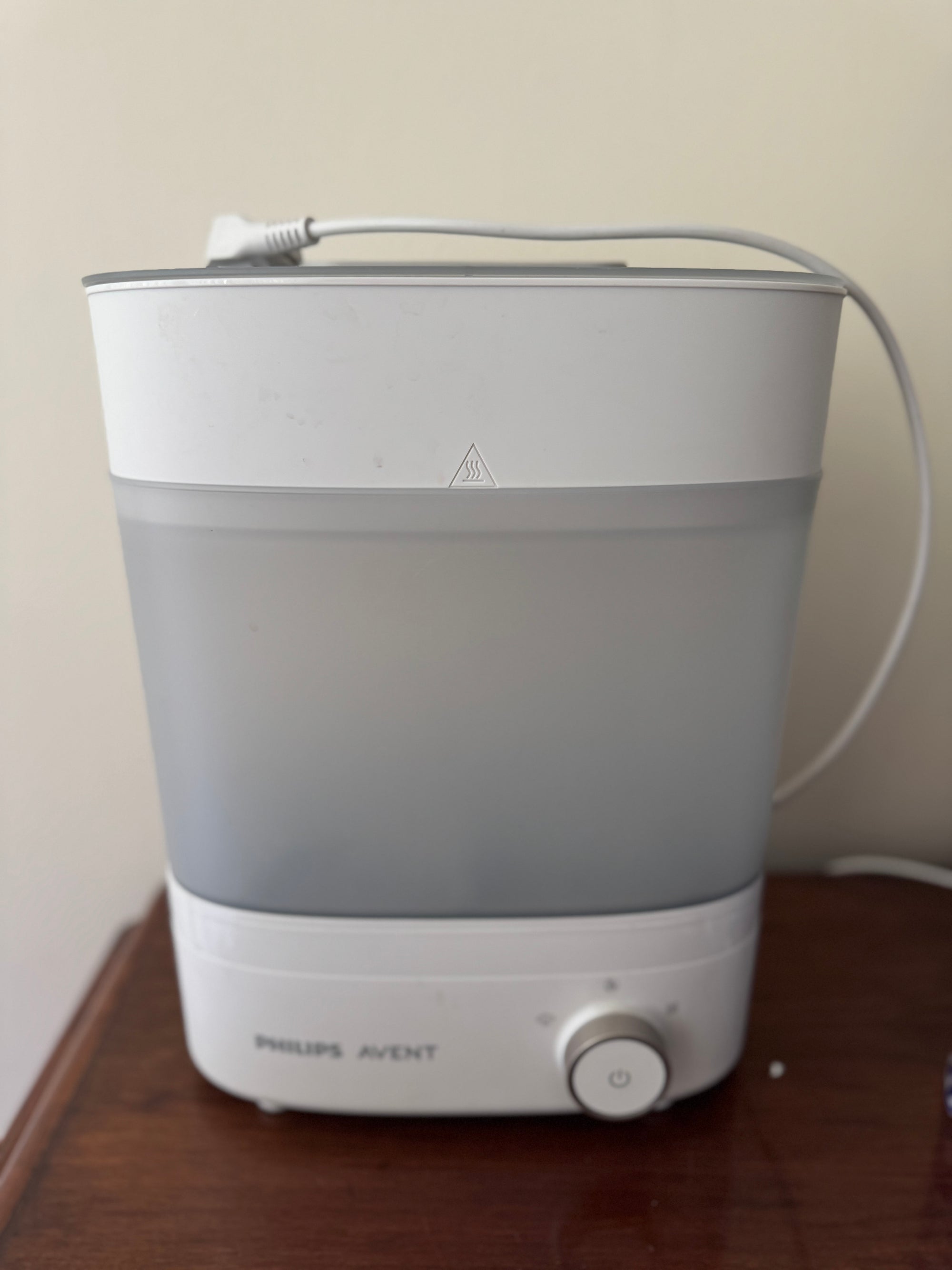 Esterilizador y secador de mamaderas. Marca Philips Avent (#PG5516)