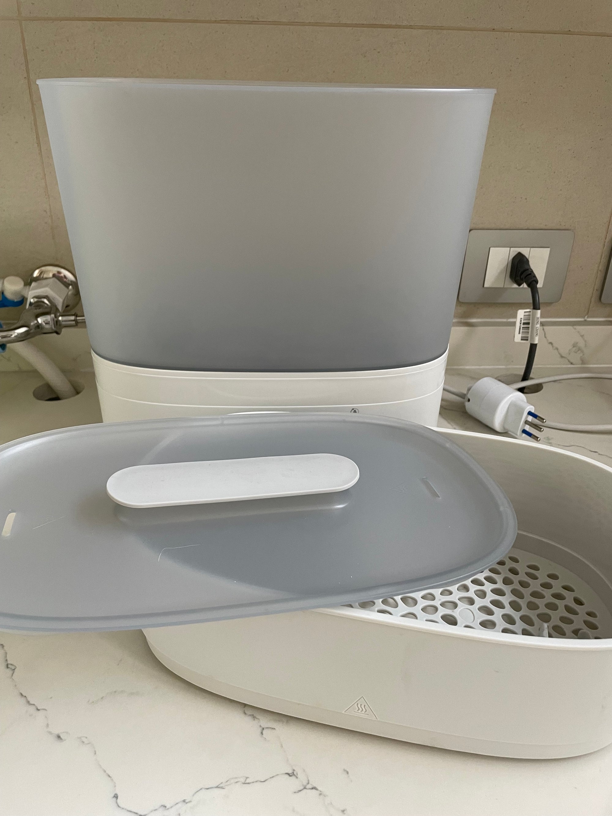 (#PG4237) Esterilizador de mamaderas. Marca Philips Avent