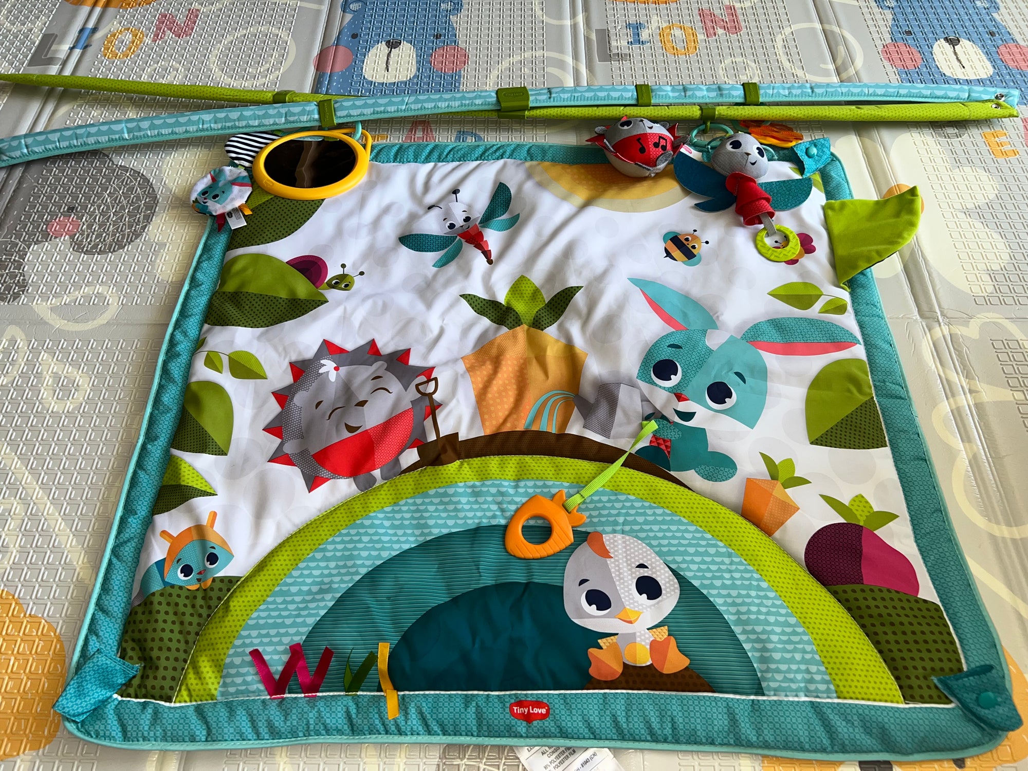 (#PG4545) Gimnasio modelo Meadow Days. Marca Tiny Love