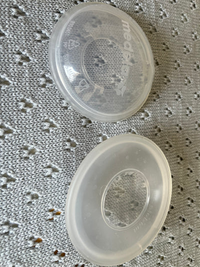 (#PG4541) Amapolas recolectoras + Absorbentes de leche reutilizables. Marca Medela