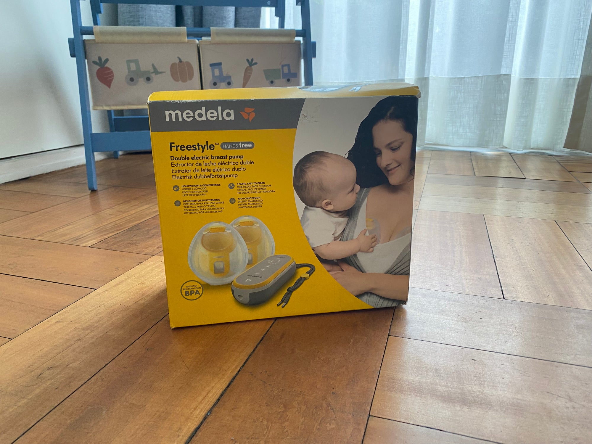 Extractor de leche doble, modelo freestyle flex manos libres. Marca Medela (#PG5618)