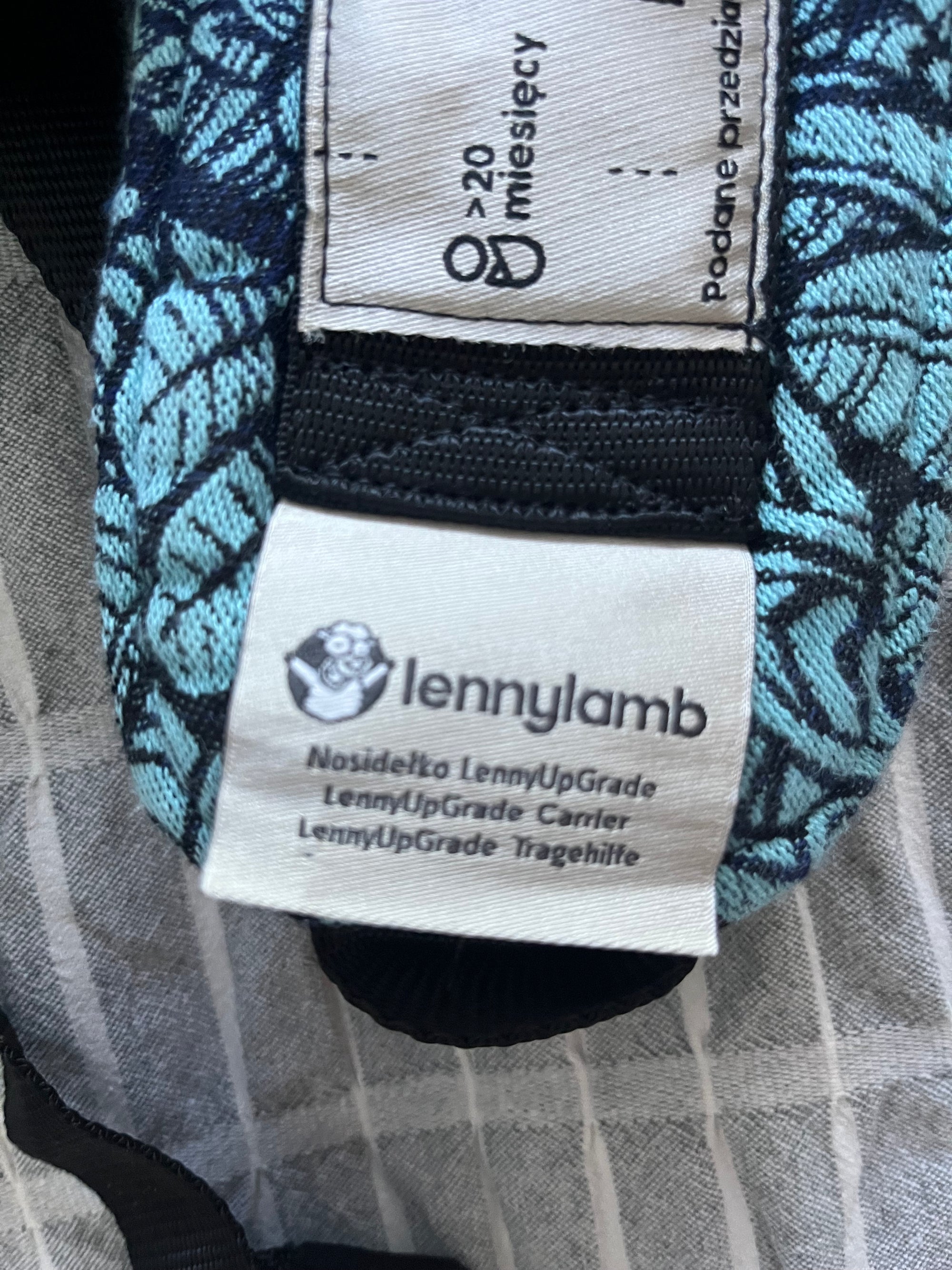 (#PG4221) Mochila de porteo ergonómica modelo Lenny Upgrade. Marca Lenny Lamb