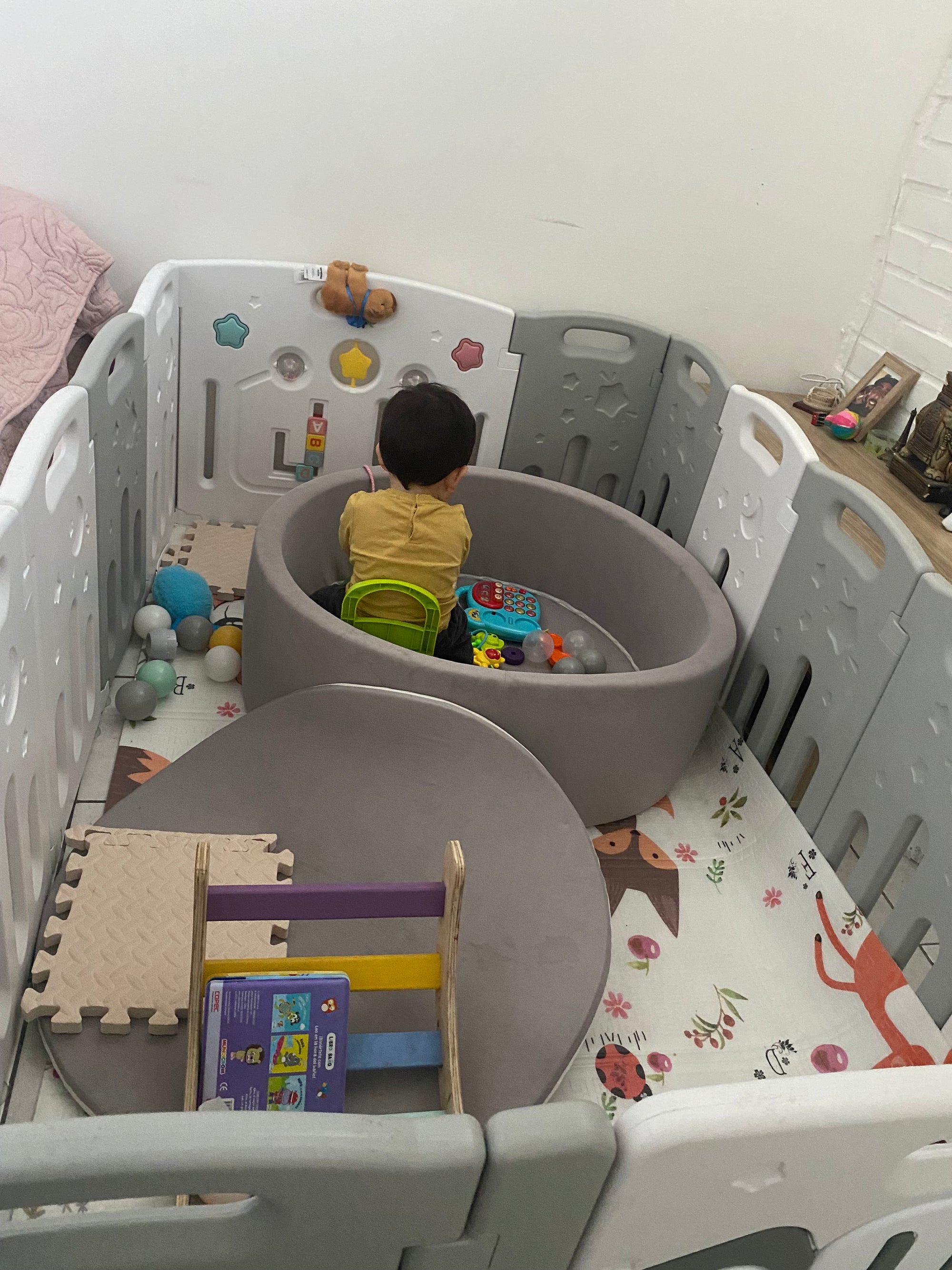 Corral de plástico didáctico de juegos Dúo Grey. Marca BBQOOL (#PG5709)