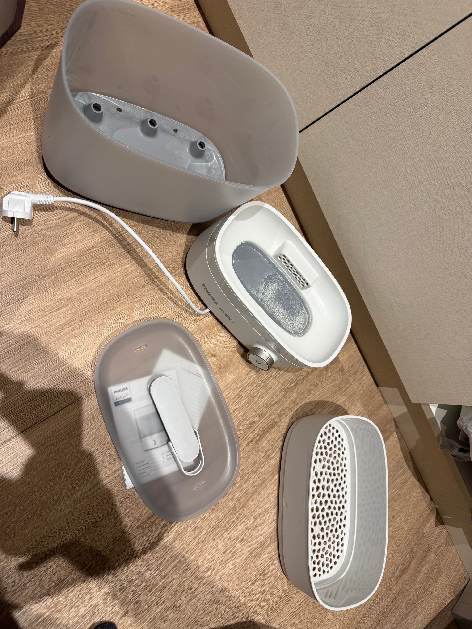Esterilizador y secador para mamaderas. Marca Philips Avent (#5689)