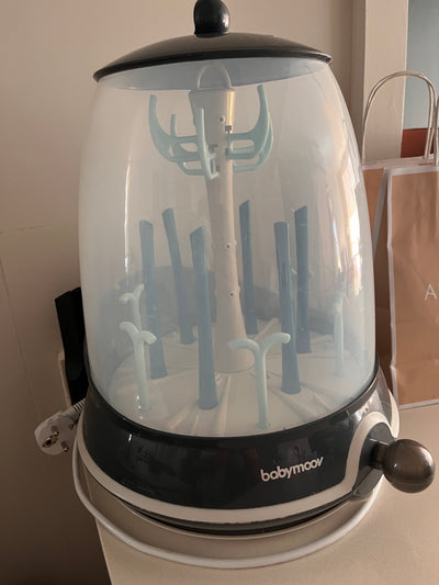 Esterilizador de mamaderas, modelo Turbo Steam. Marca Babymoov. (#PG5577)