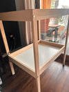 (#PG5073) Mudador modelo SNIGLAR color madera y blanco. Marca IKEA