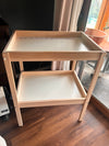 (#PG5073) Mudador modelo SNIGLAR color madera y blanco. Marca IKEA