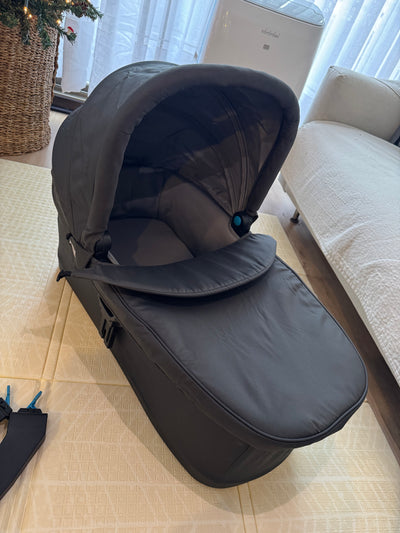 (#PG5431) Moisés modelo Urban Glide Bassinet Black. Marca Thule