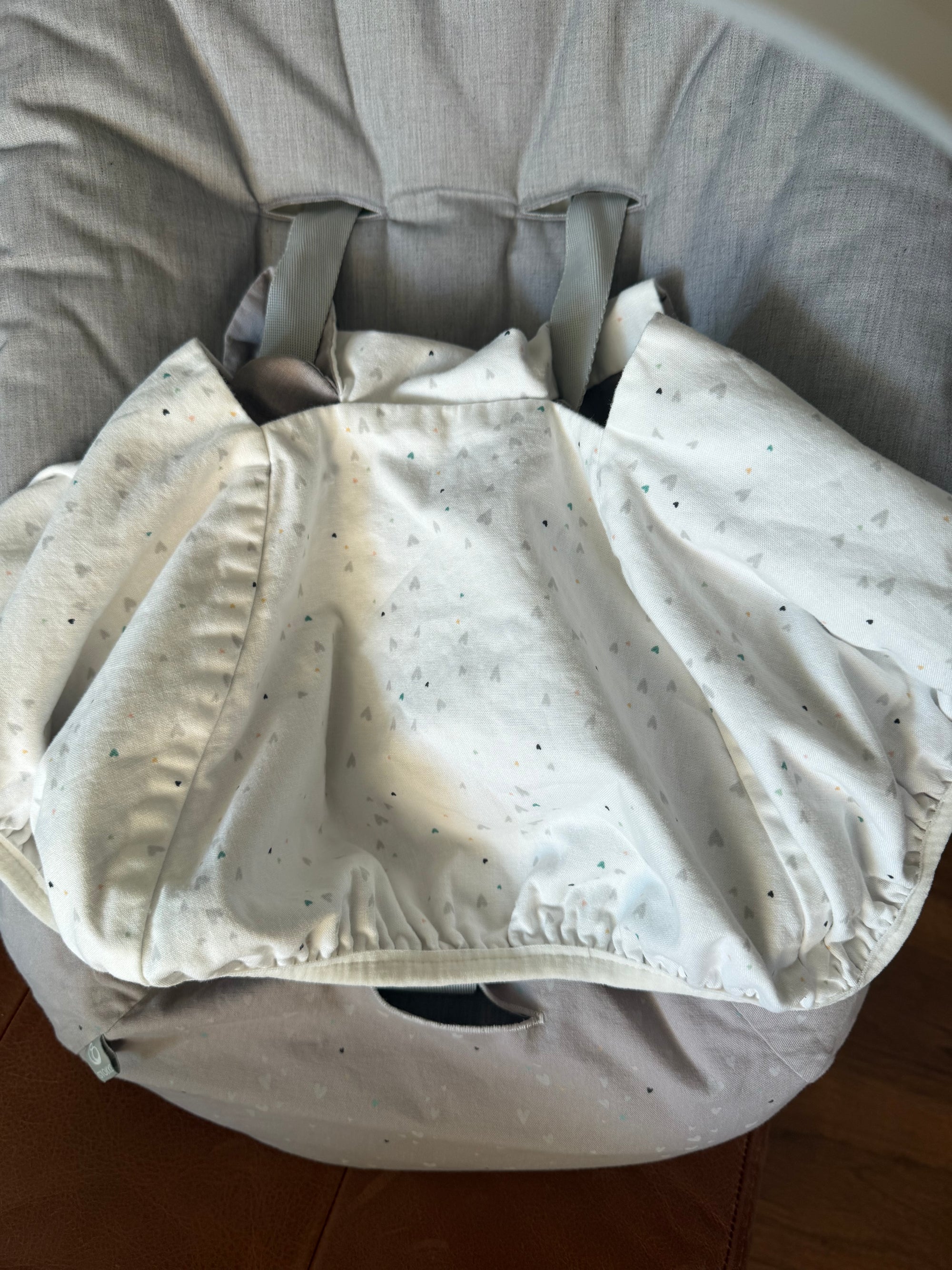 Newborn Set con funda extraíble. Marca Stokke (#PG5776)