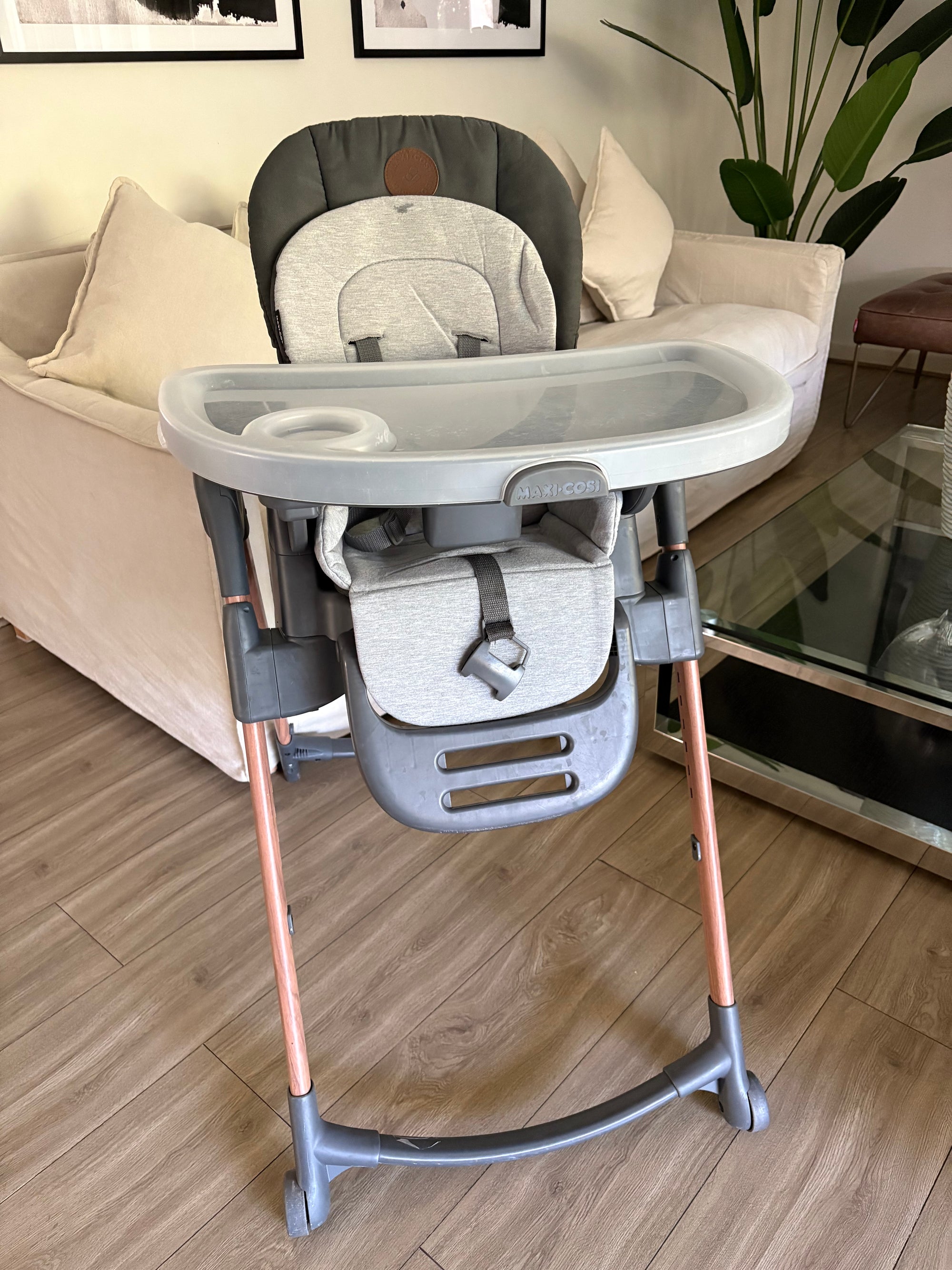 (#PG4700) Silla de comer modelo Minla Essential. Marca Maxi Cosi