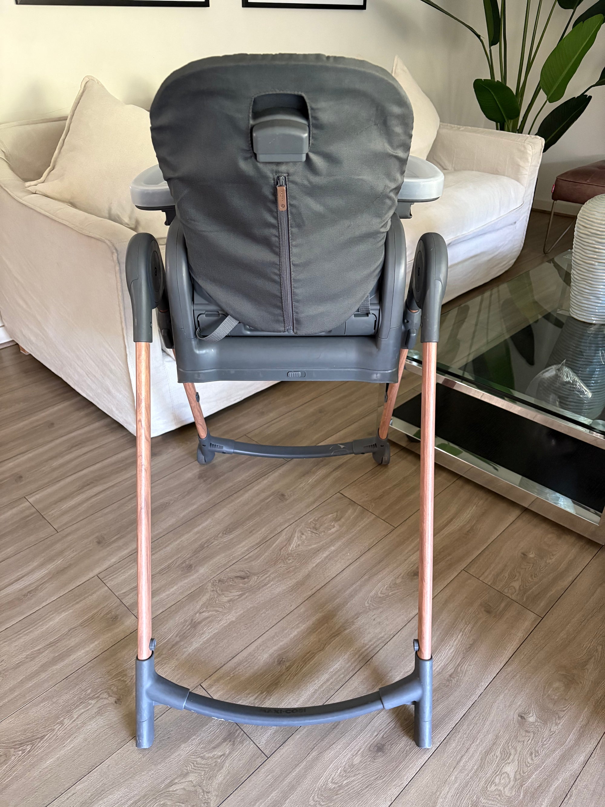 (#PG4700) Silla de comer modelo Minla Essential. Marca Maxi Cosi