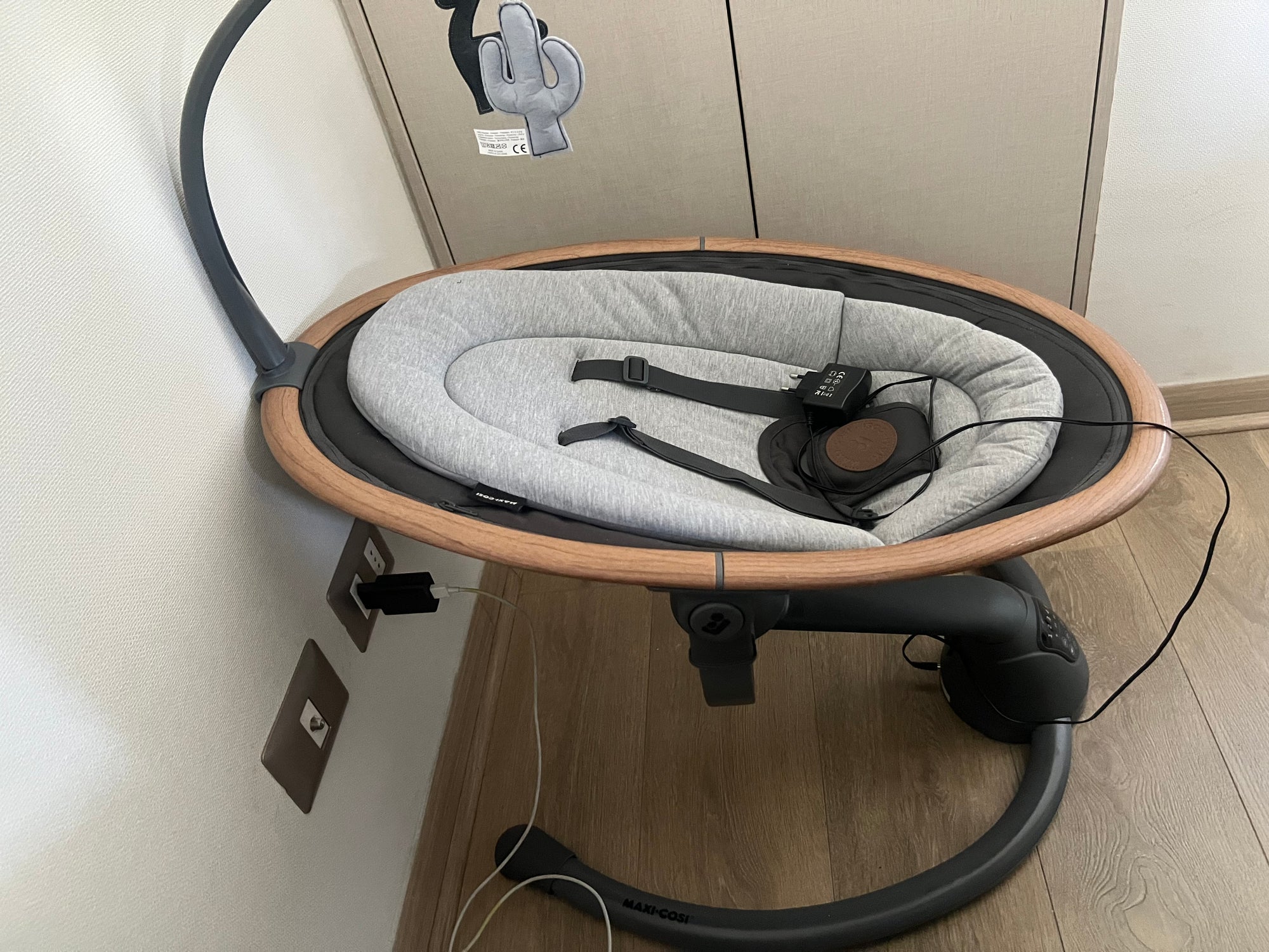 (#PG5368) Silla nido mecedora modelo Cassia. Marca Maxi Cosi