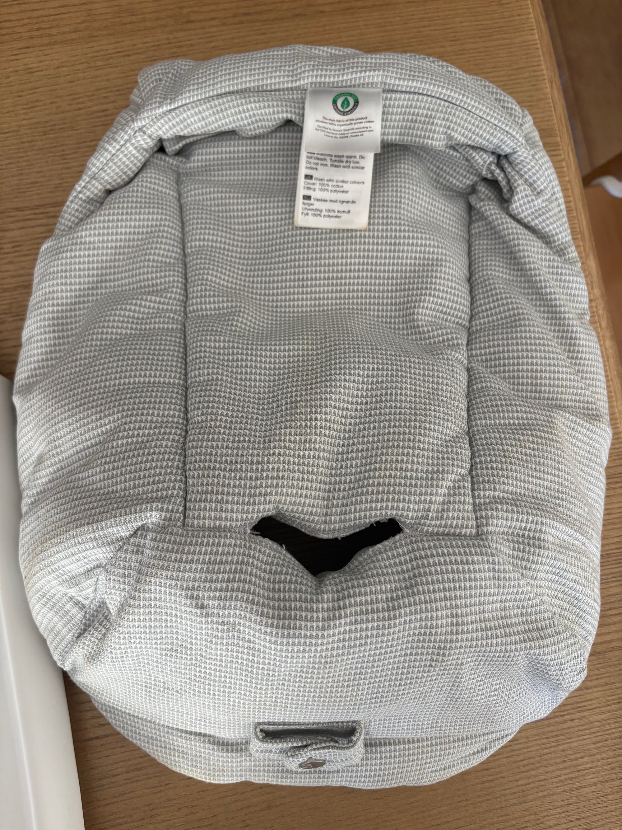 Bandeja, arnés v1 y cojín modelo baby para silla Tripp Trapp. Marca Stokke. (#PG5639)
