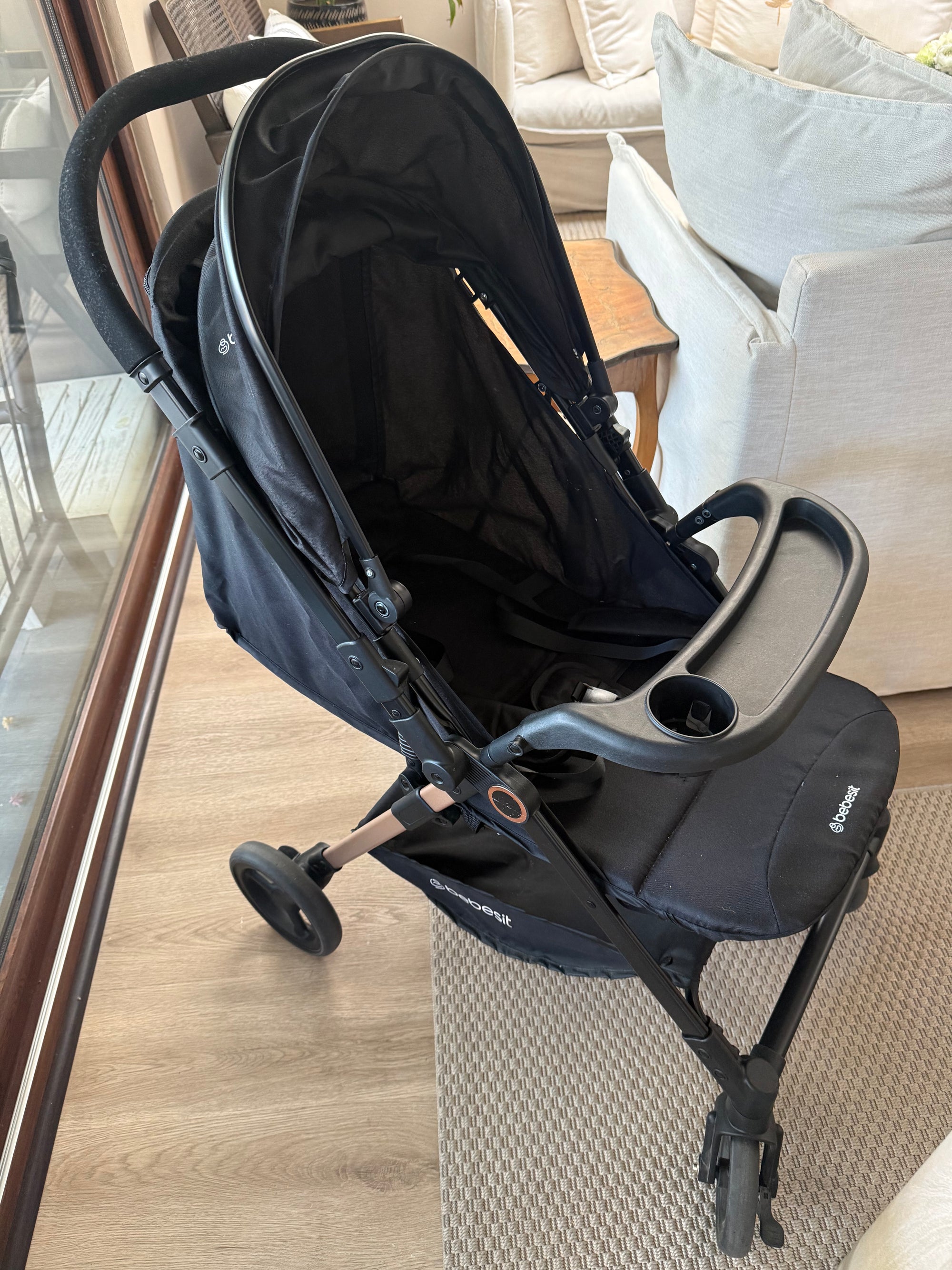 Coche reversible negro. Marca Bebesit (#PG5772)