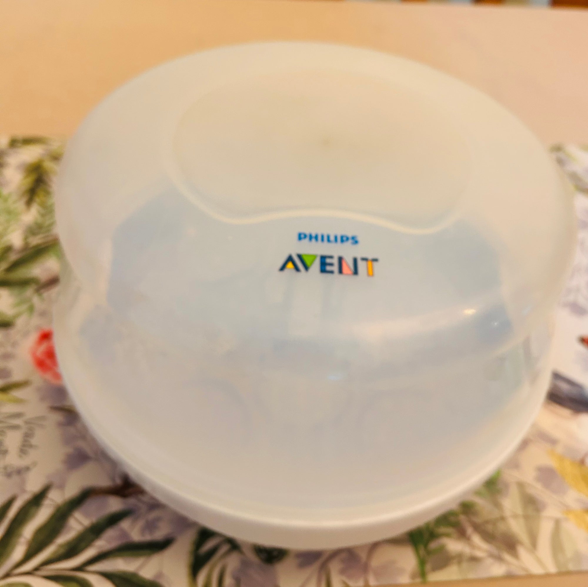 Esterilizador de mamaderas para microondas. Marca Avent (#PG5742)