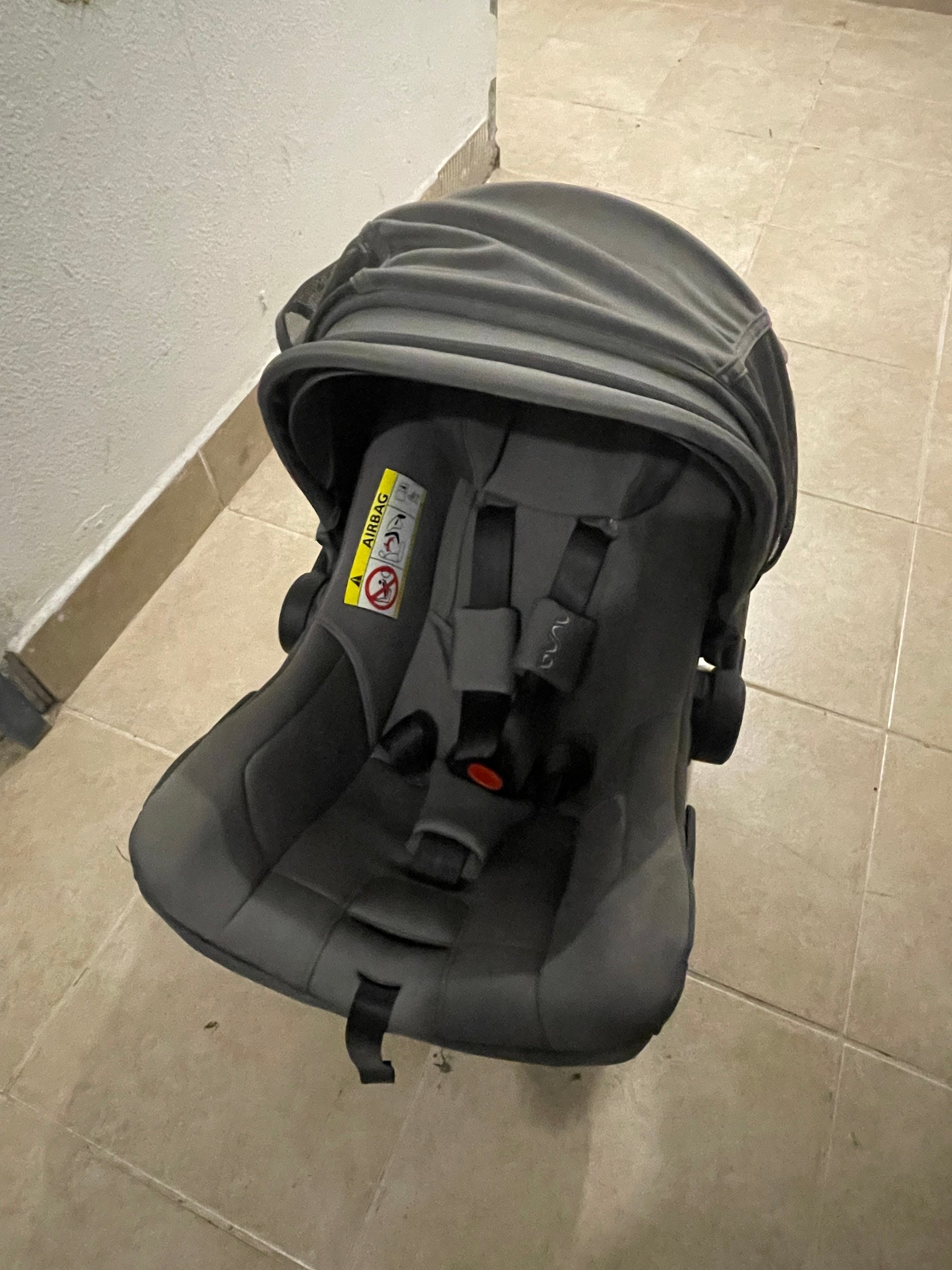 (#PG5378) Silla de auto modelo Pipa Next Graphite + Base Isofix. Marca Nuna