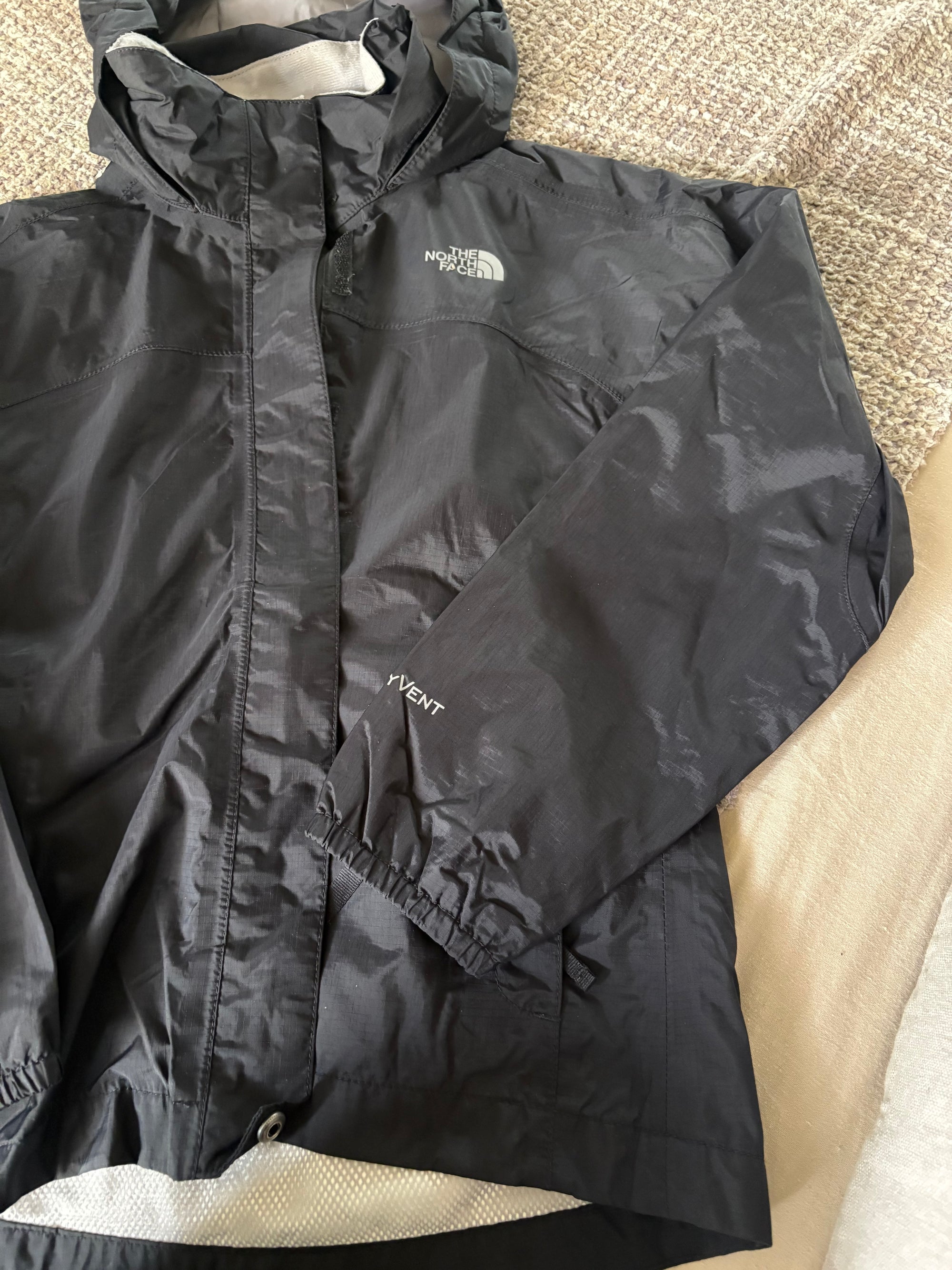 Chaqueta impermeable negra, talla S. Marca The North Face (#PG5747)