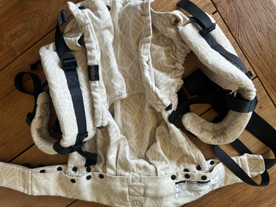 (#PG5418) Mochila ergonómica modelo Perla tamaño Toddler. Marca Neko Slings