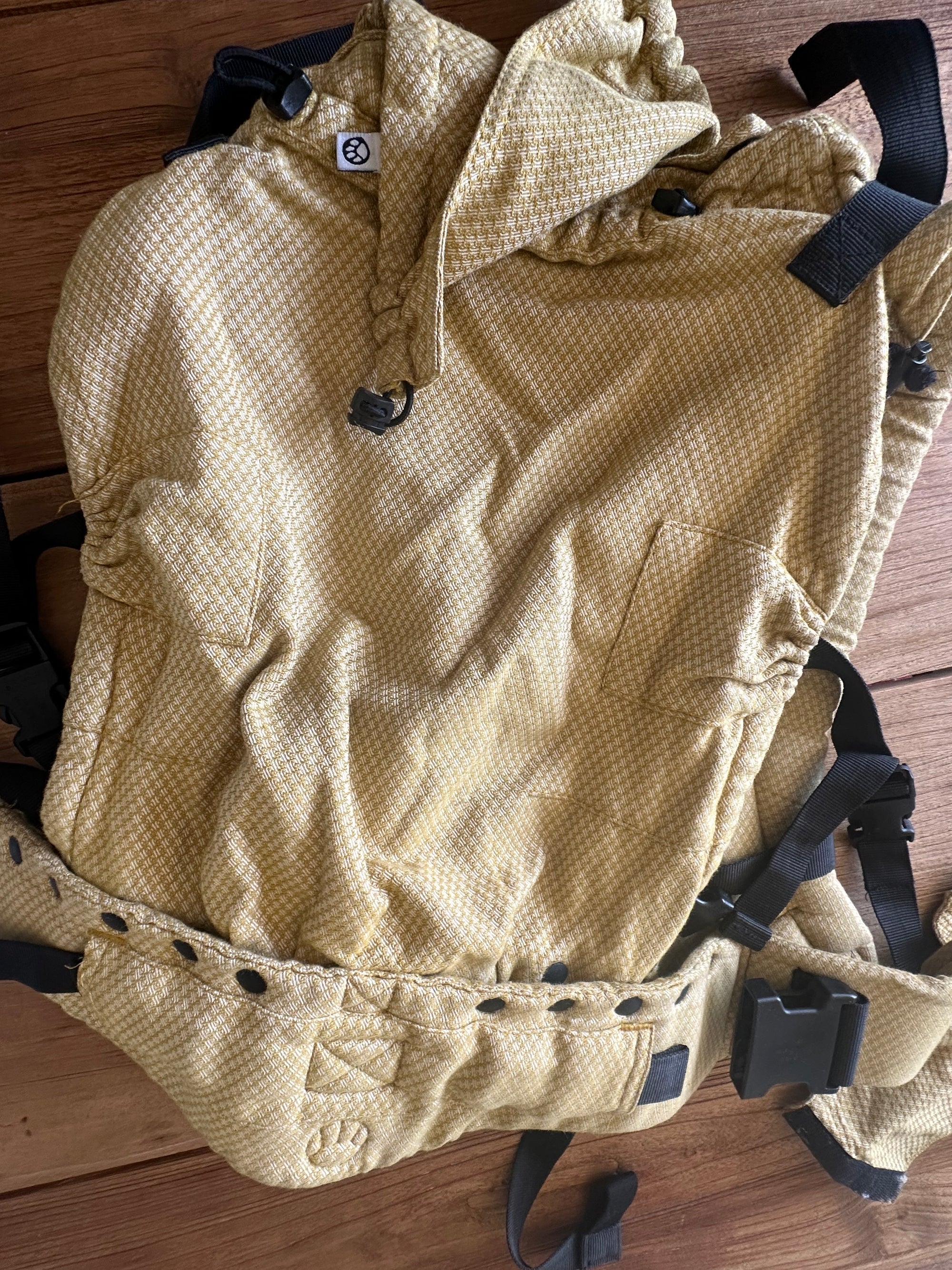 (#PG5416) Mochila ergonómica modelo Zest tamaño Baby. Marca Neko Slings