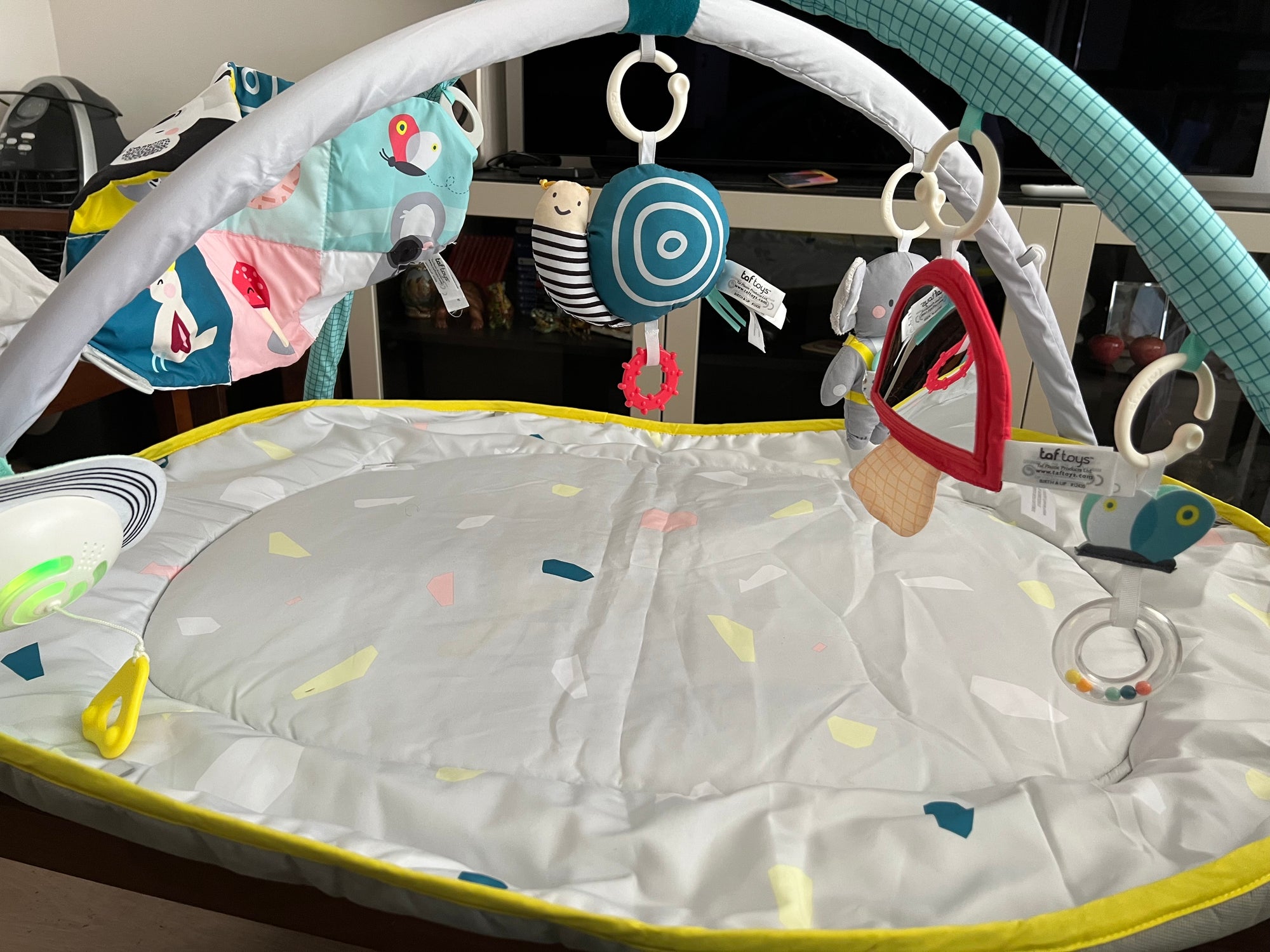 (#PG4242) Gimnasio modelo All Around Me. Marca Taf Toys