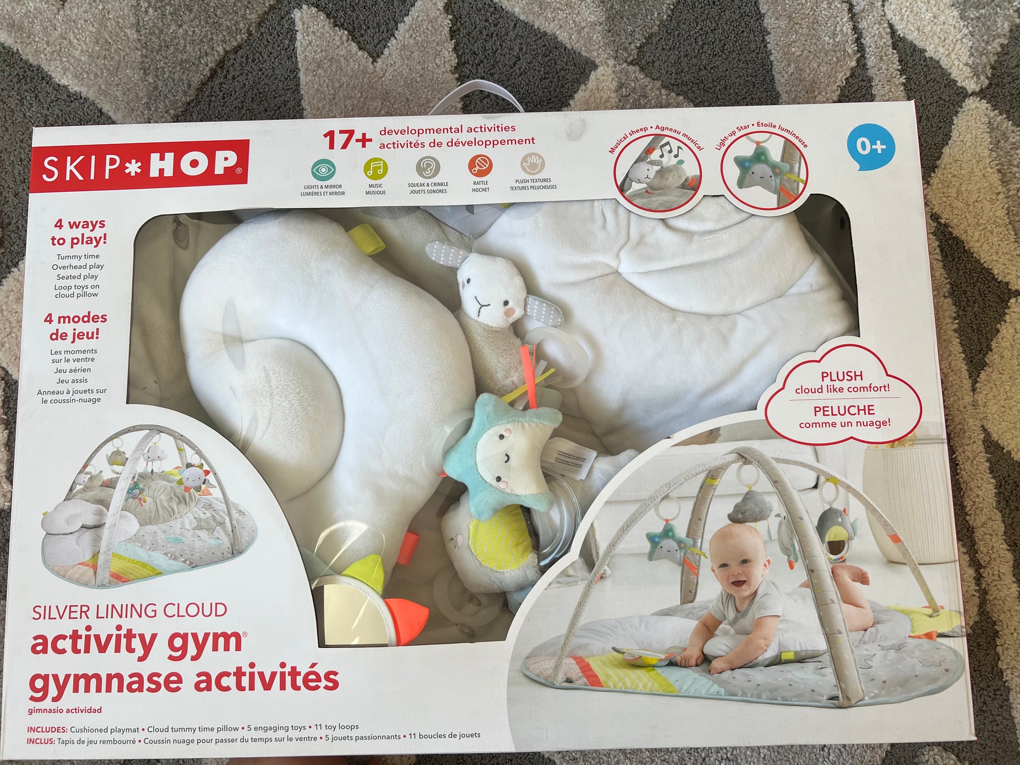 (#PG5110) Gimnasio de actividades modelo Silver Lining Cloud. Marca Skip Hop