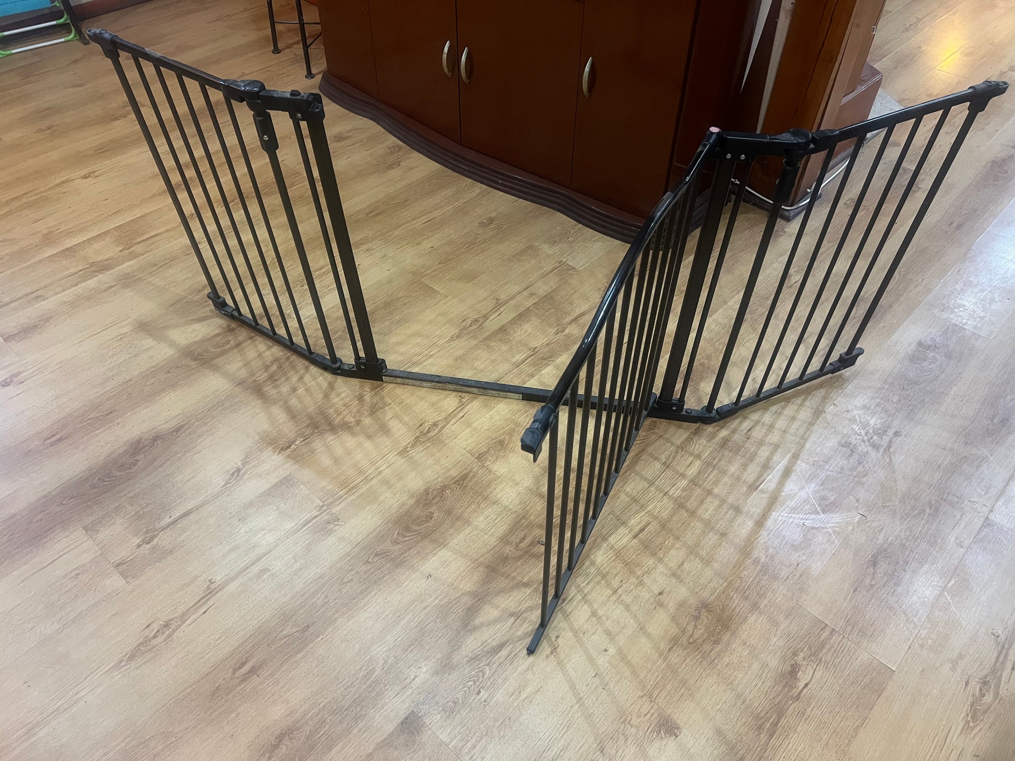 (#PG4504) Reja de seguridad plegable metálica. Marca Kidco