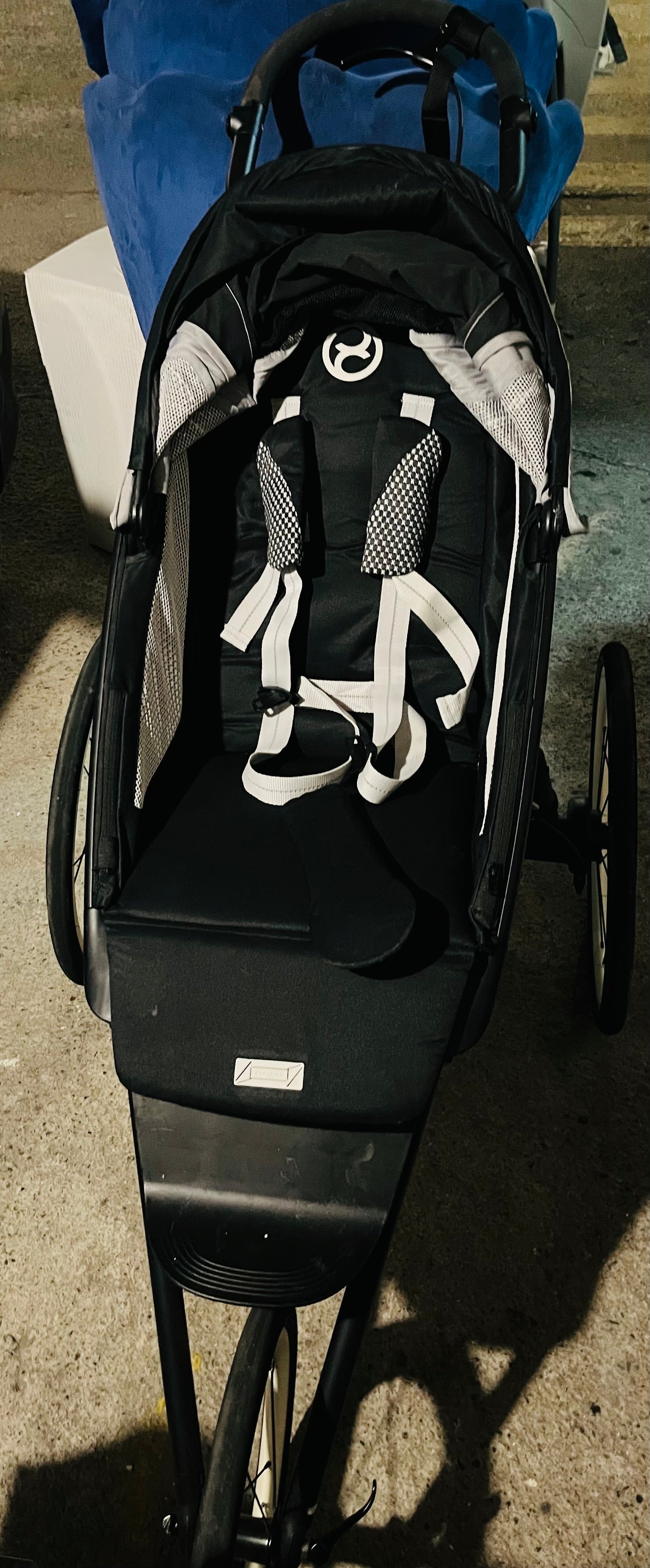 Coche Jogger Avi negro. Marca Cybex (#PG5749)