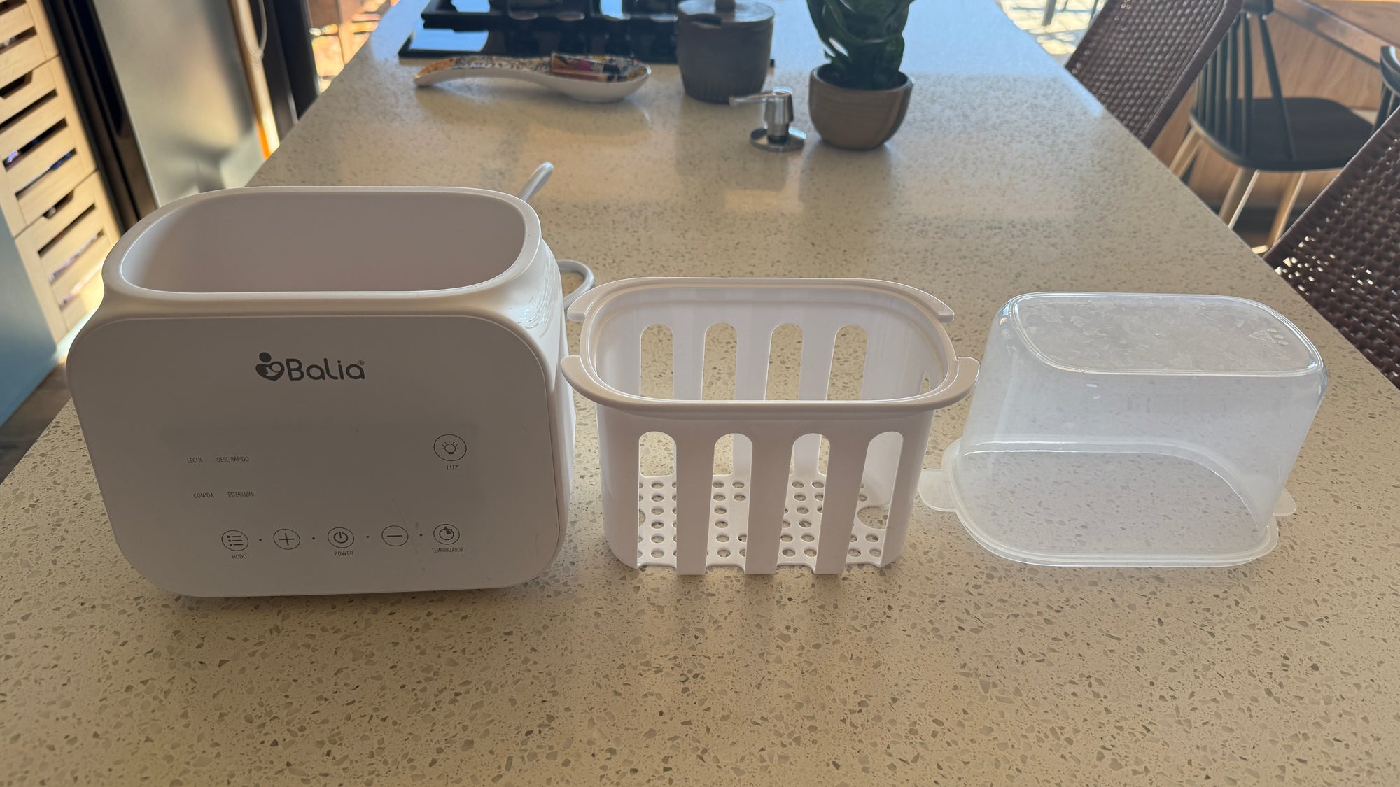 (#PG4972) Calentador de mamaderas 4 en 1. Marca Balia