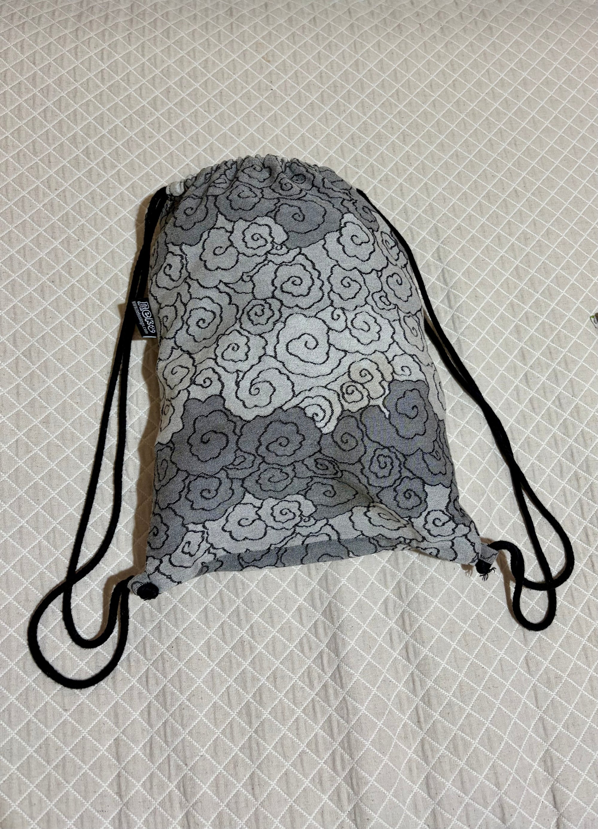 Porteo Neko Sling desde los 6 meses. Marca Neko (#PG5701)