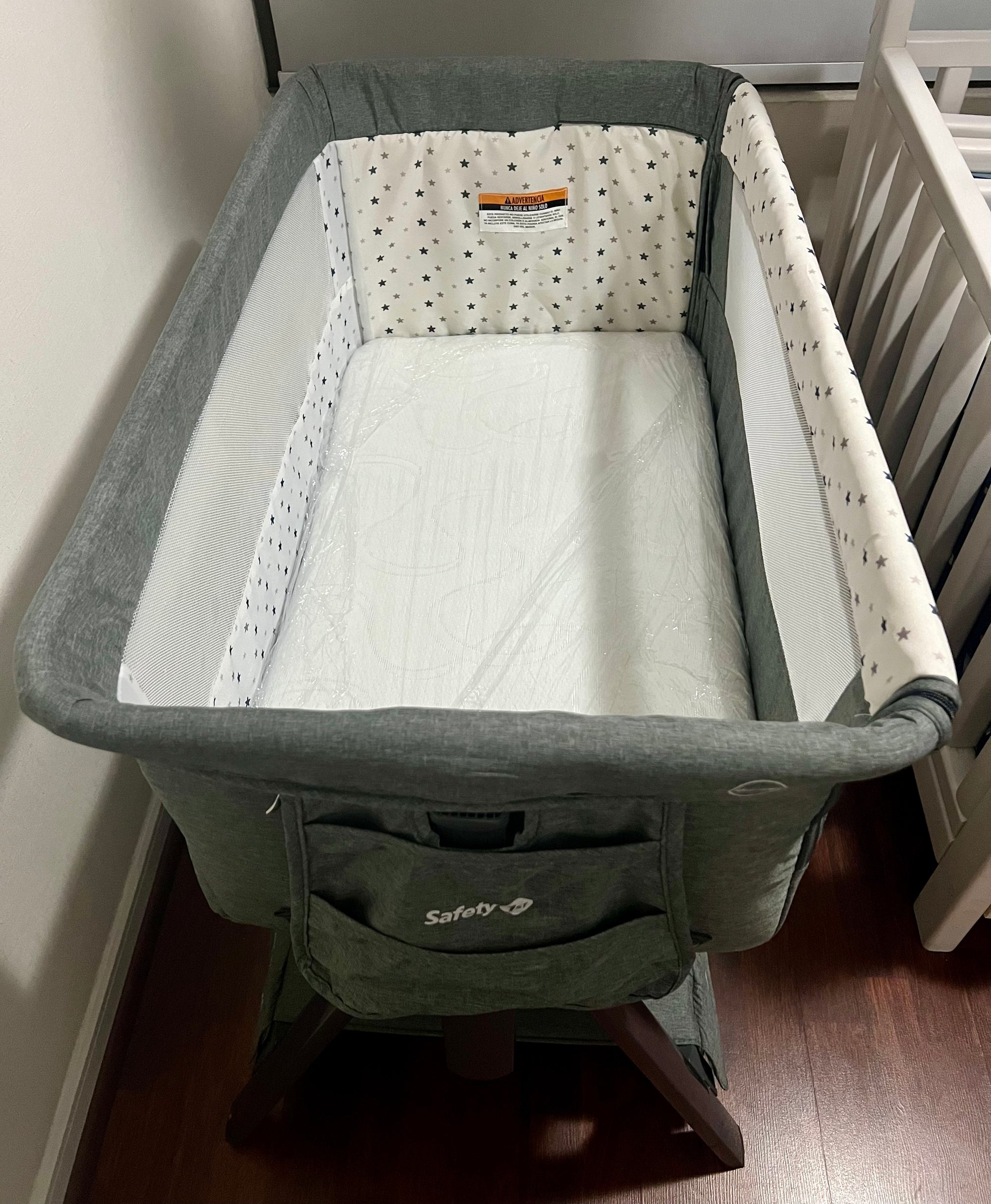 (#PG4380) Cuna colecho modelo Dream with Me + Colchón. Marca Safety 1st e Infanti