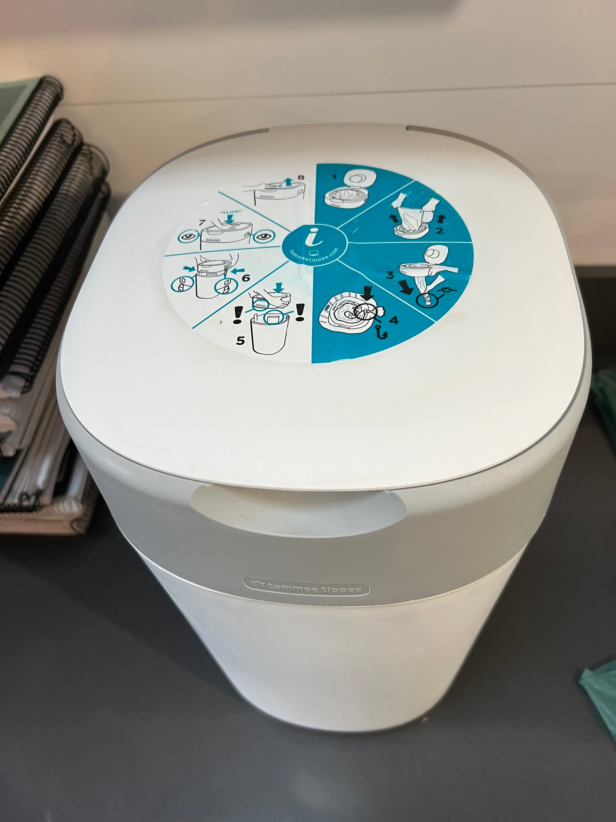 (#PG5060) Basurero para pañales modelo Sangenic + 2 repuestos. Marca Tommee Tippee