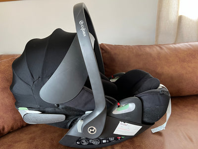 Silla de auto nido Cloud T i-Size, modelo de tela negro. Marca Cybex (#PG5676)