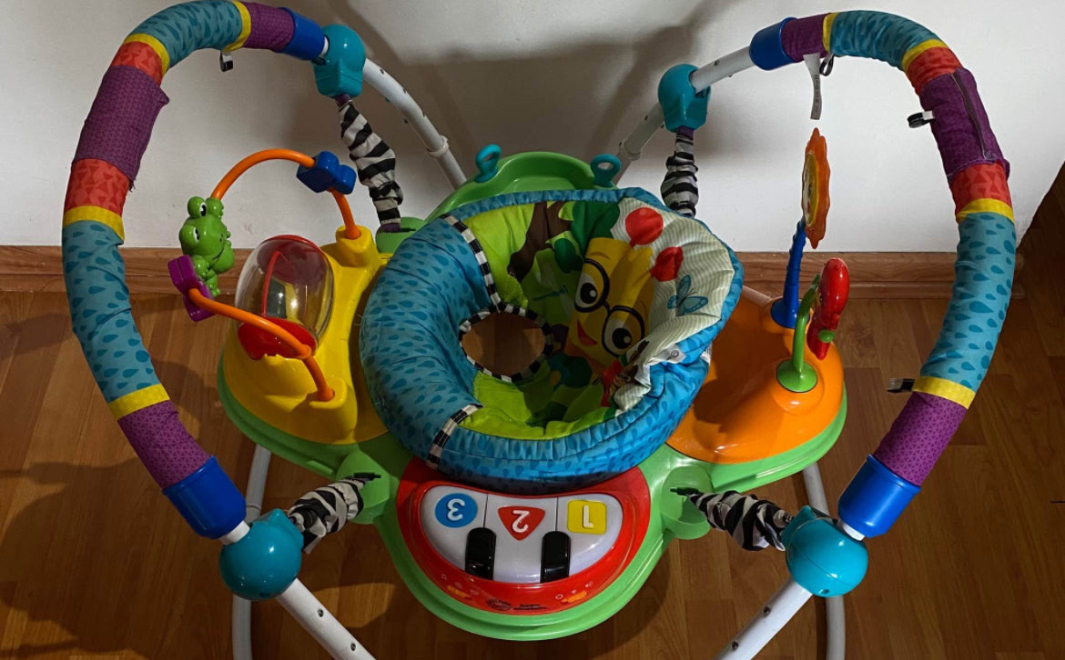 (#PG4578) Saltarina modelo Friends. Marca Baby Einstein