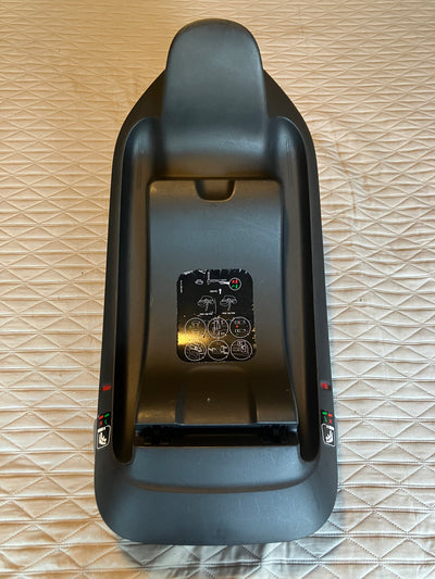 Silla Nido Aton S2 + Base One I-Size Convertible + adaptador para coche. Marca Cybex (#PG5720)
