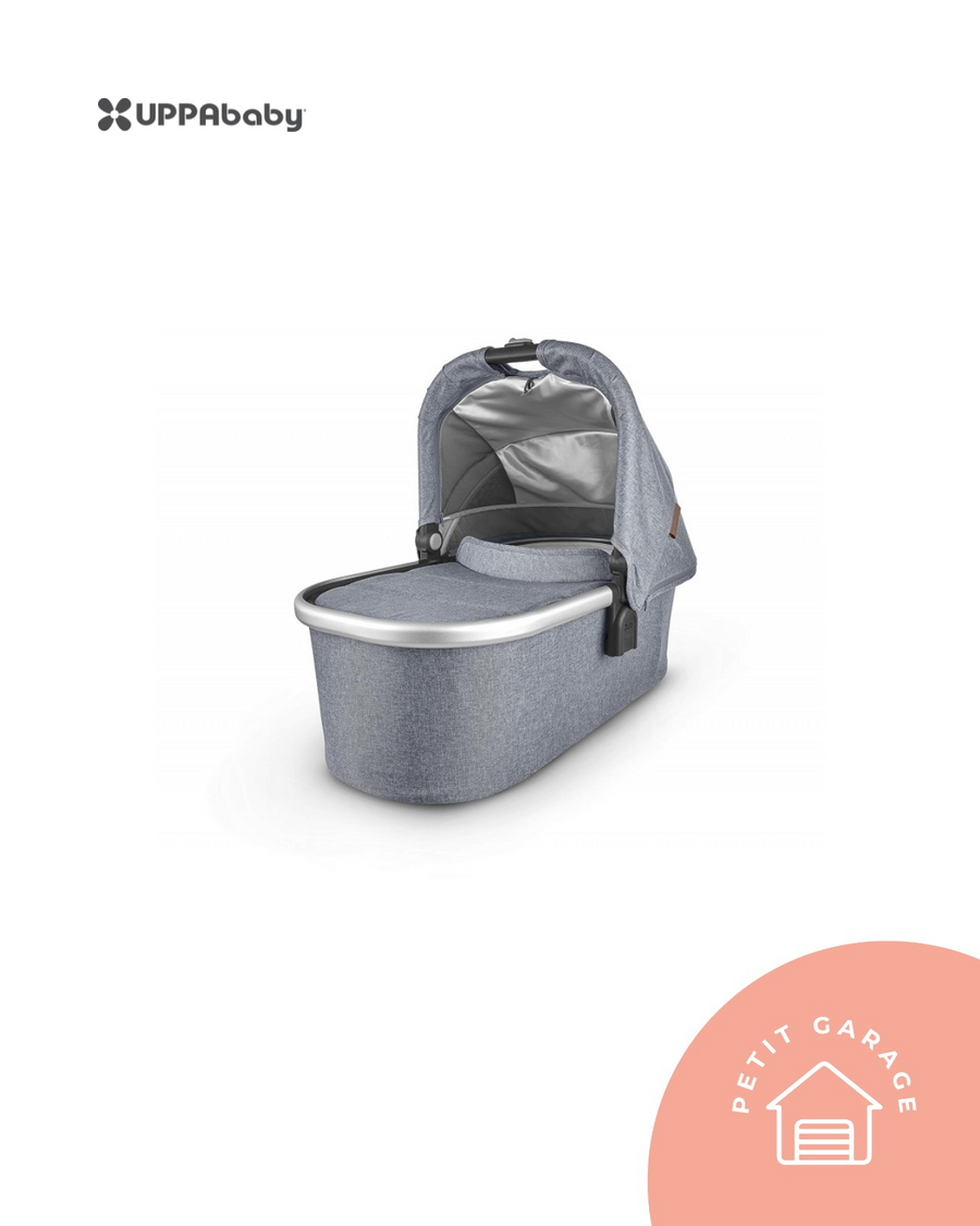 (#PG4426) Moisés modelo V2 color gris. Marca Uppababy