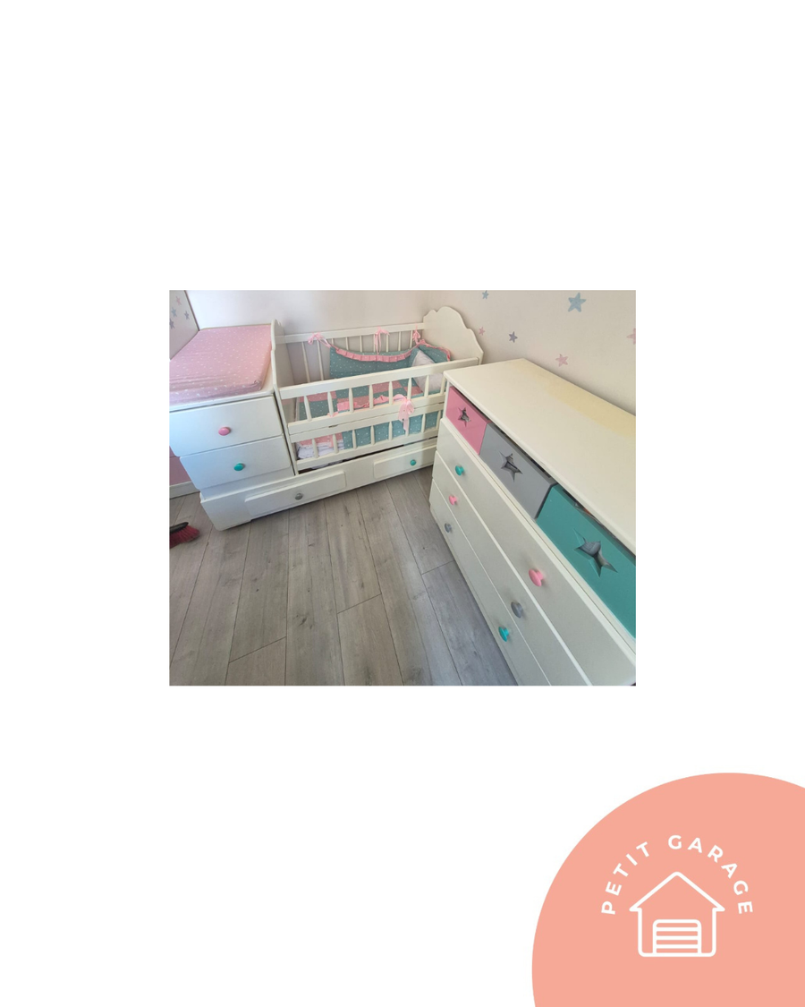 (#PG5459) Cuna + Cómoda de madera color blanco. Marca Mandada hacer