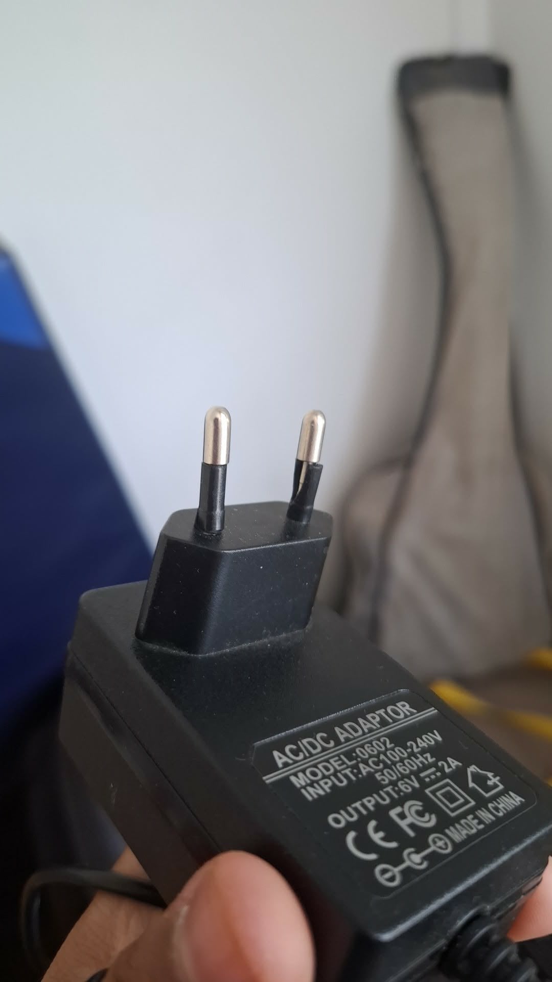 Cuna colecho mecedora eléctrica gris. Marca Lubabycas (#PG5687)
