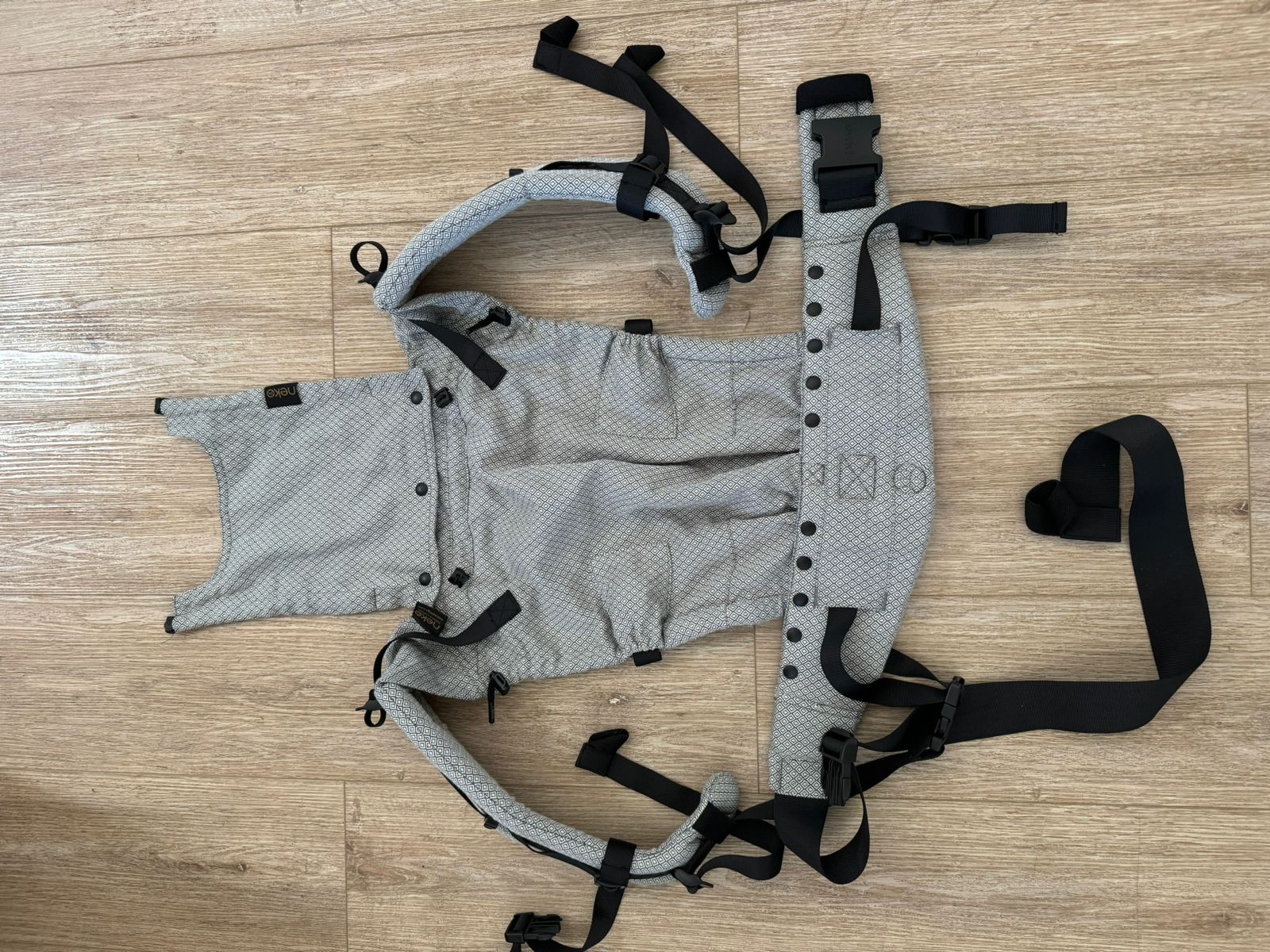 (#PG3516) Mochila ergonómica. Marca Neko Slings