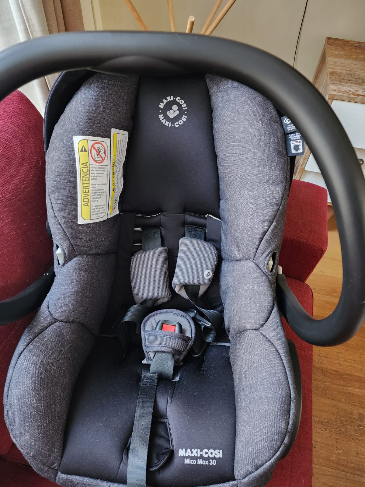 huevito maxi cosi PG3518) Silla huevito Mico Max 30. Marca Maxi Cosi