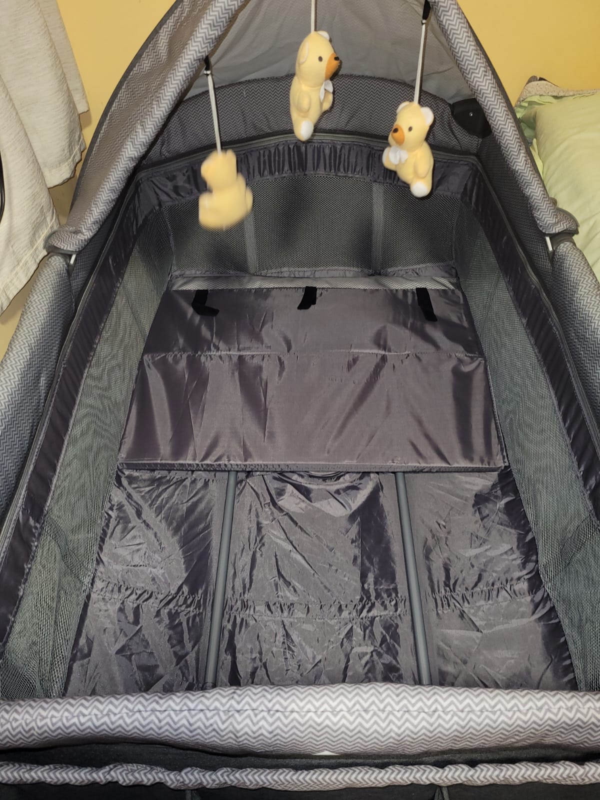 (#PG3543) Cuna Playard Luna Grey Dots. Marca Infanti