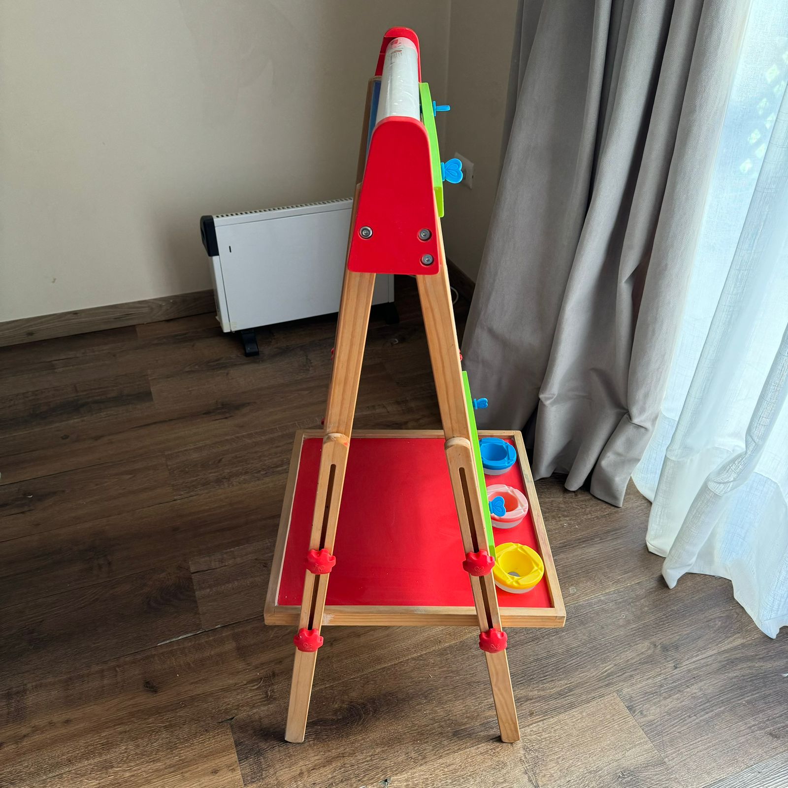 (#PG3550) Pizarra 3 en 1 + Rollo de papel. Marca HAPE y Casa & Ideas